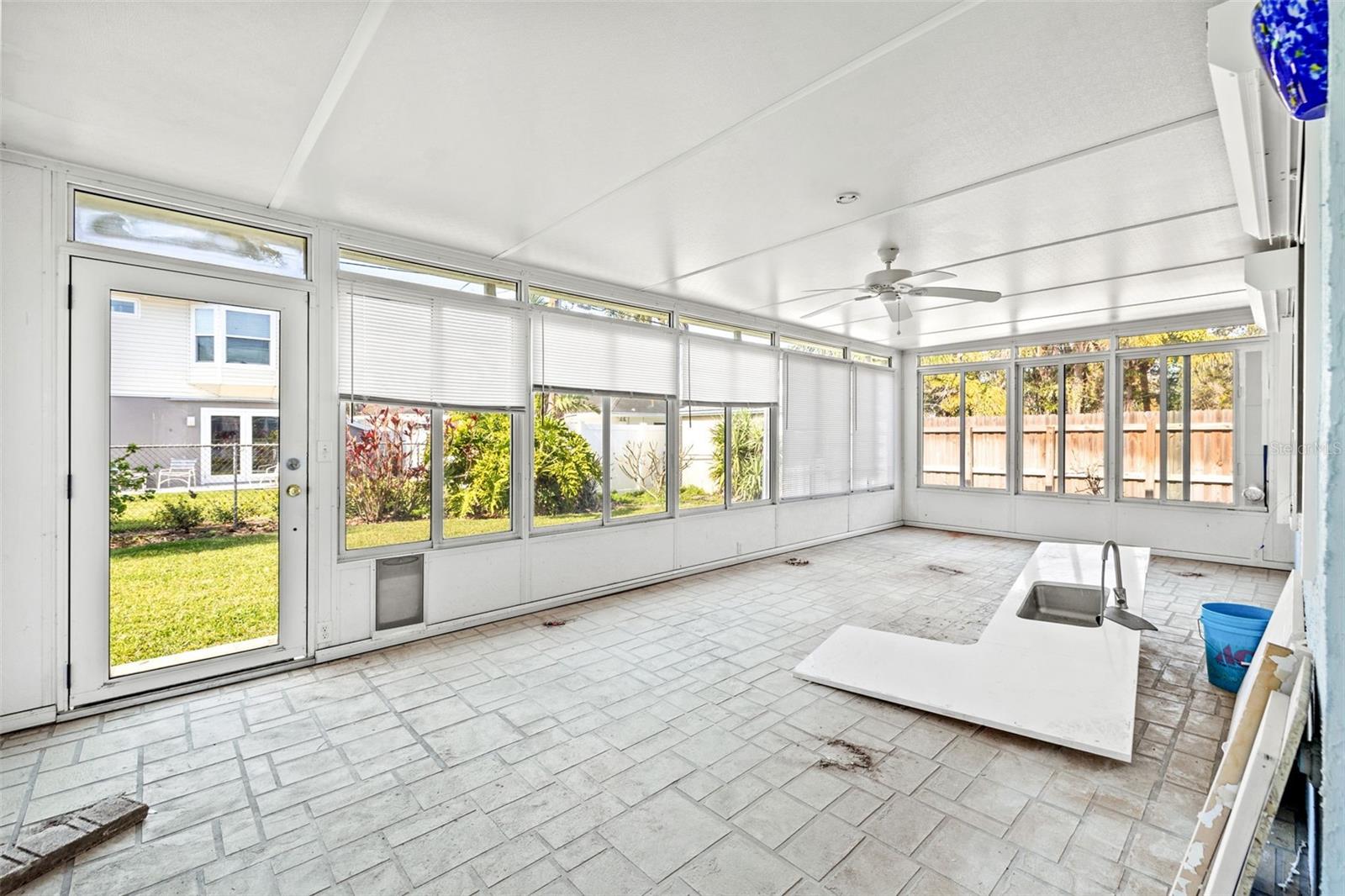 5630 VENETIAN BLVD NE, ST PETERSBURG, FL, 33703