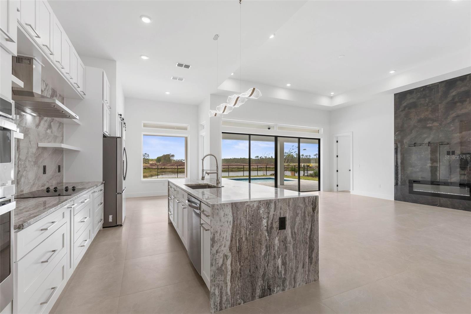 33 LAKE SUCCESS DR, PALM COAST, FL, 32137