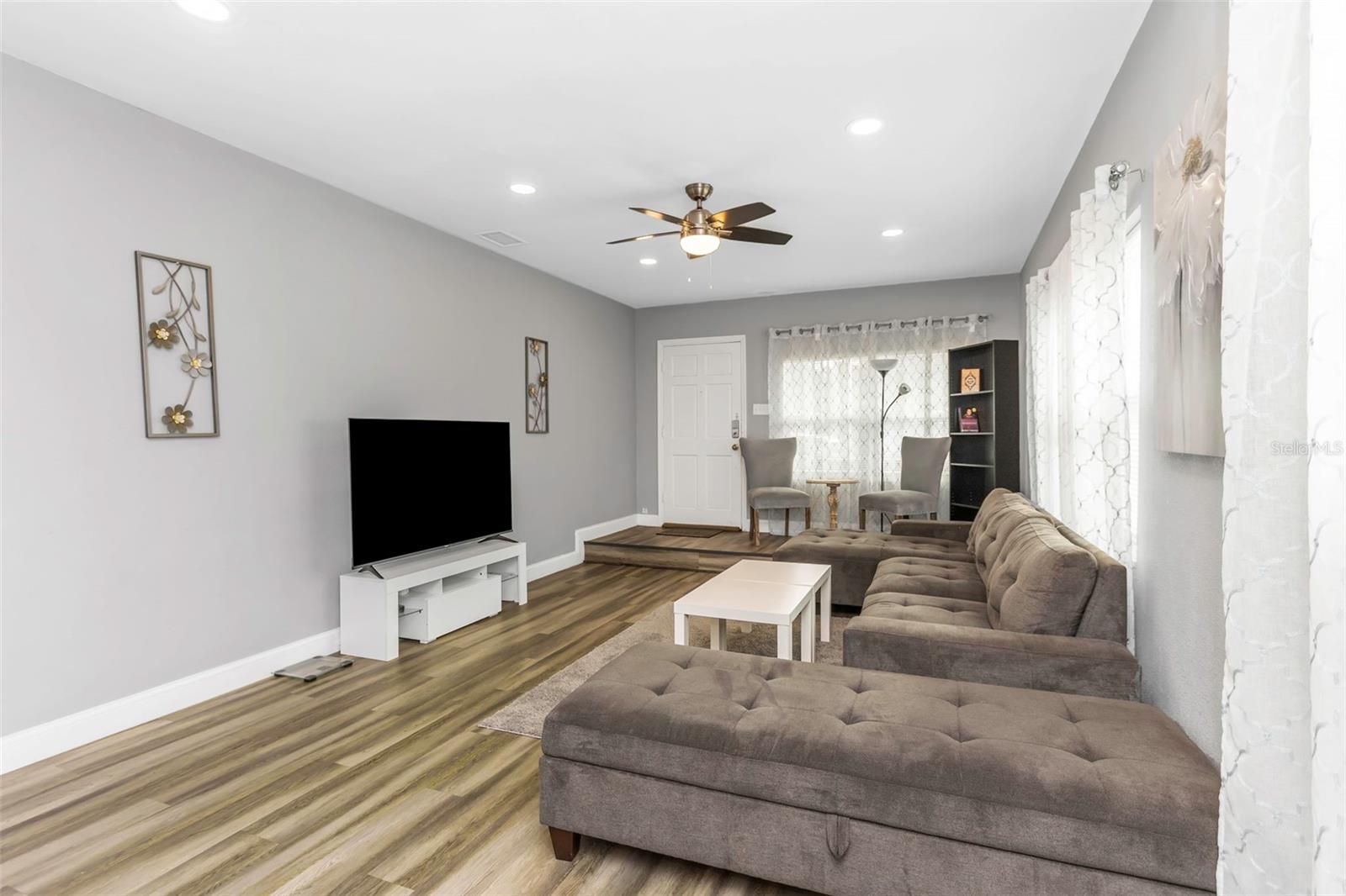 206 N HIMES AVE, TAMPA, FL, 33609