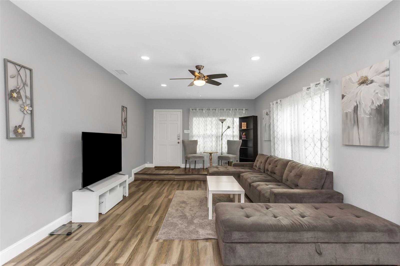 206 N HIMES AVE, TAMPA, FL, 33609