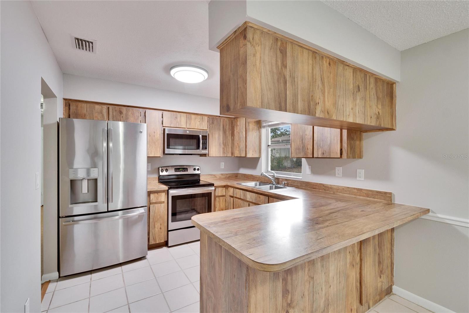 2211 WHITNEY PL, VALRICO, FL, 33594