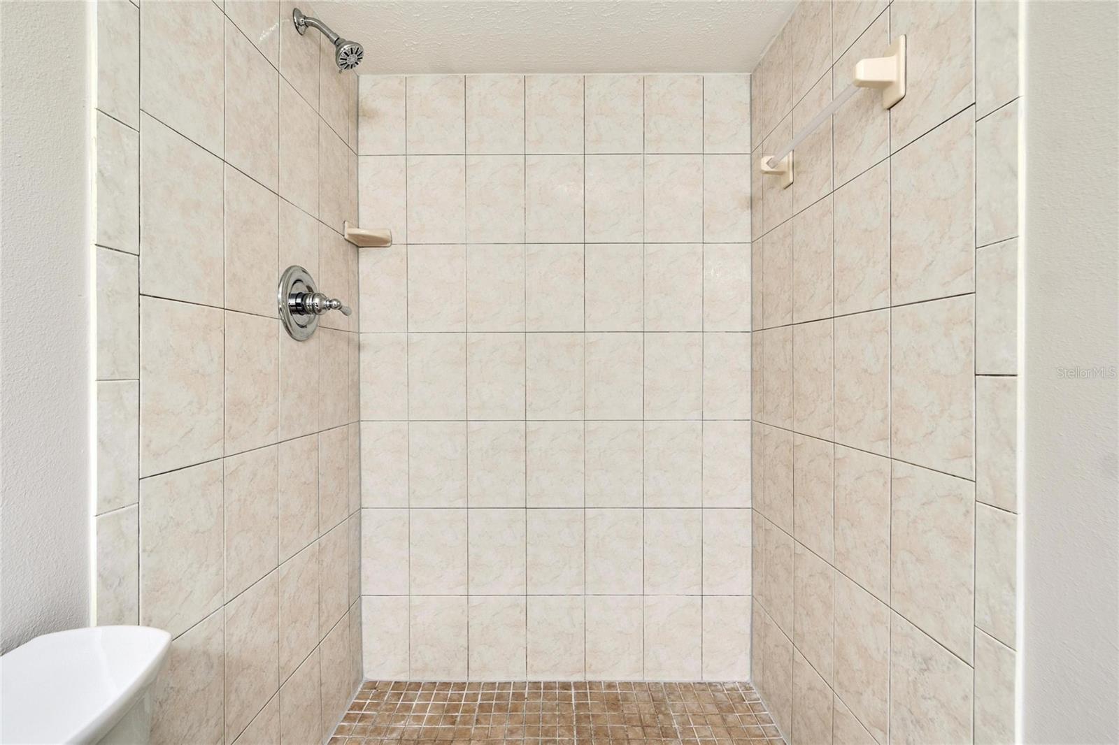 2211 WHITNEY PL, VALRICO, FL, 33594