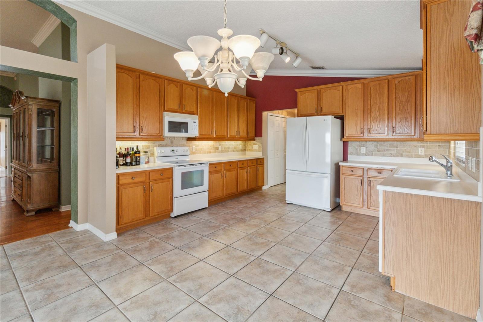 4546 NOTTOWAY DR, LEESBURG, FL, 34748