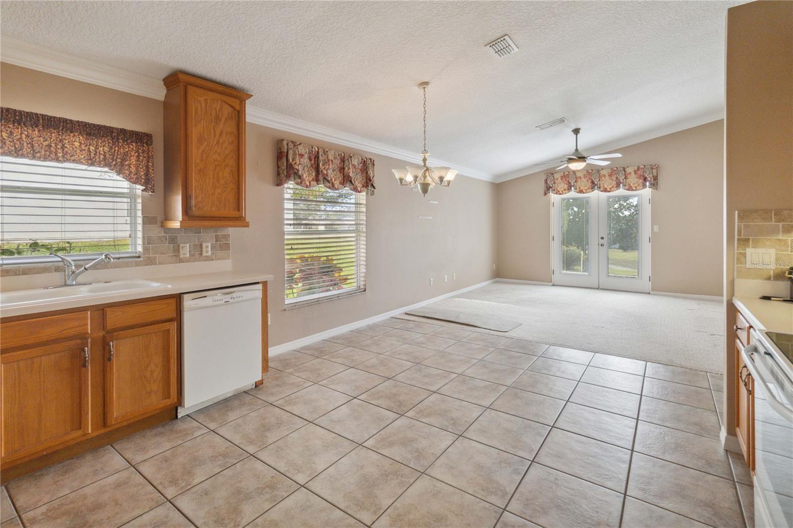 4546 NOTTOWAY DR, LEESBURG, FL, 34748
