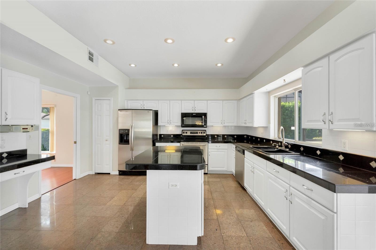 7698 BELVOIR DR, ORLANDO, FL, 32835