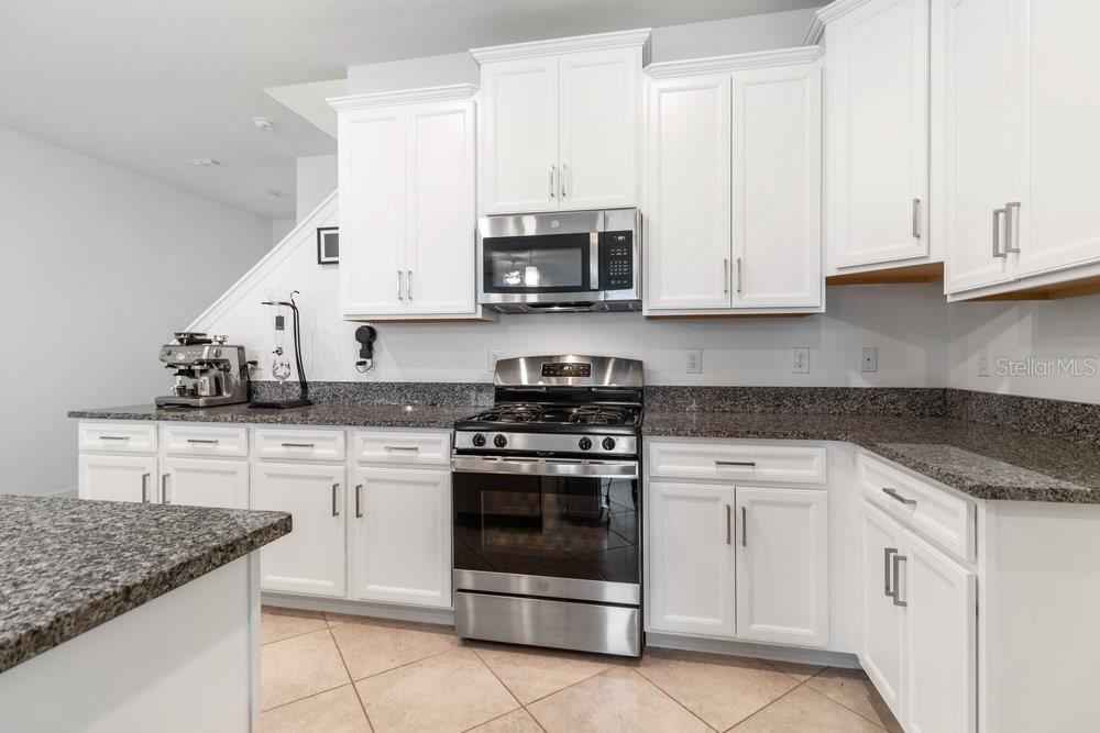 8241 CORNER PINE WAY, NEW PORT RICHEY, FL, 34655