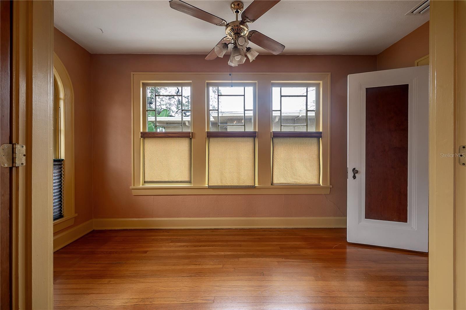 1211 E CLIFTON ST, TAMPA, FL, 33604