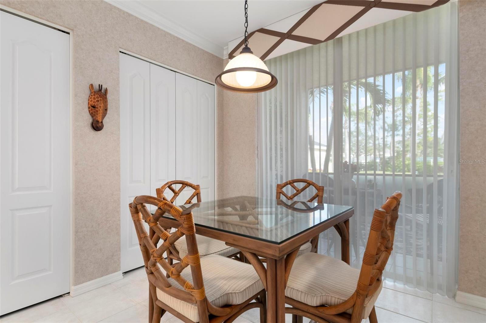 9490 HIGH GATE DR #2013, SARASOTA, FL, 34238