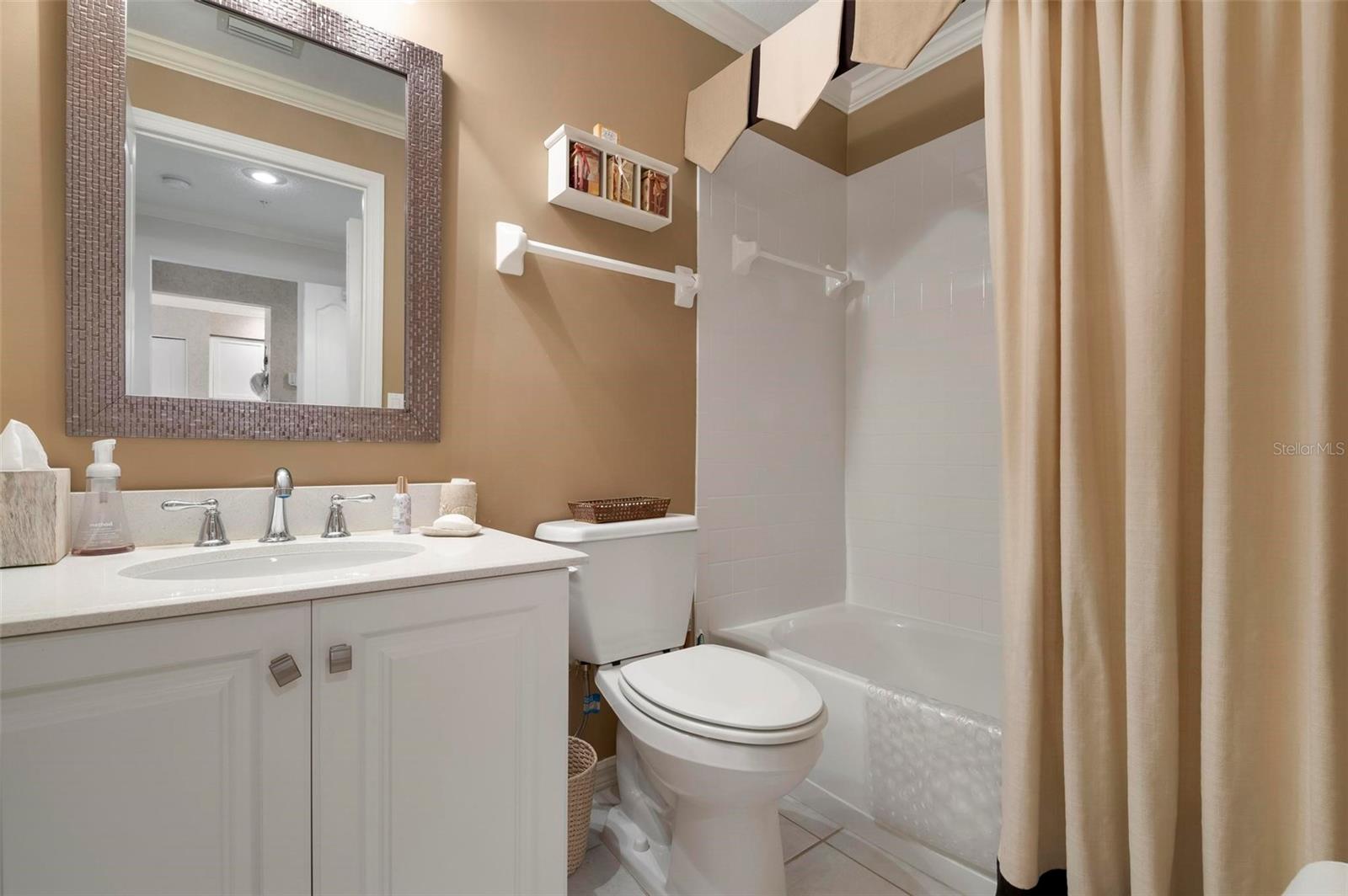 9490 HIGH GATE DR #2013, SARASOTA, FL, 34238