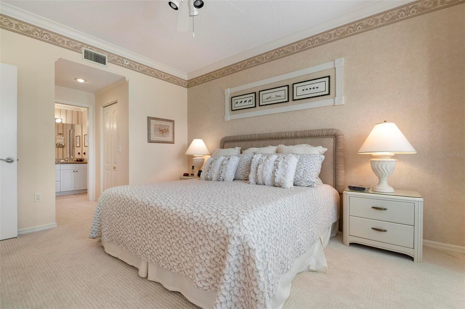 9490 HIGH GATE DR #2013, SARASOTA, FL, 34238