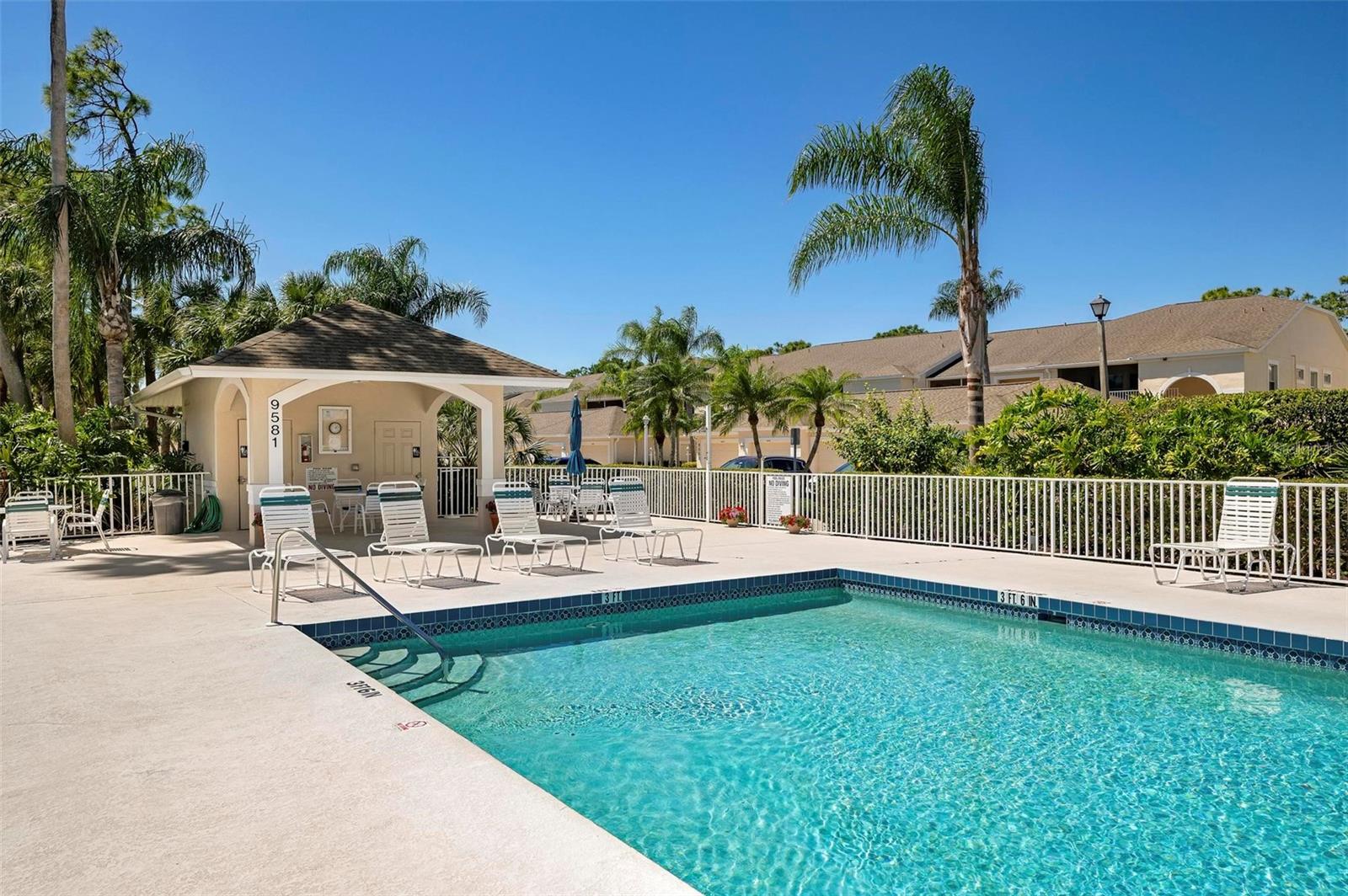 9490 HIGH GATE DR #2013, SARASOTA, FL, 34238