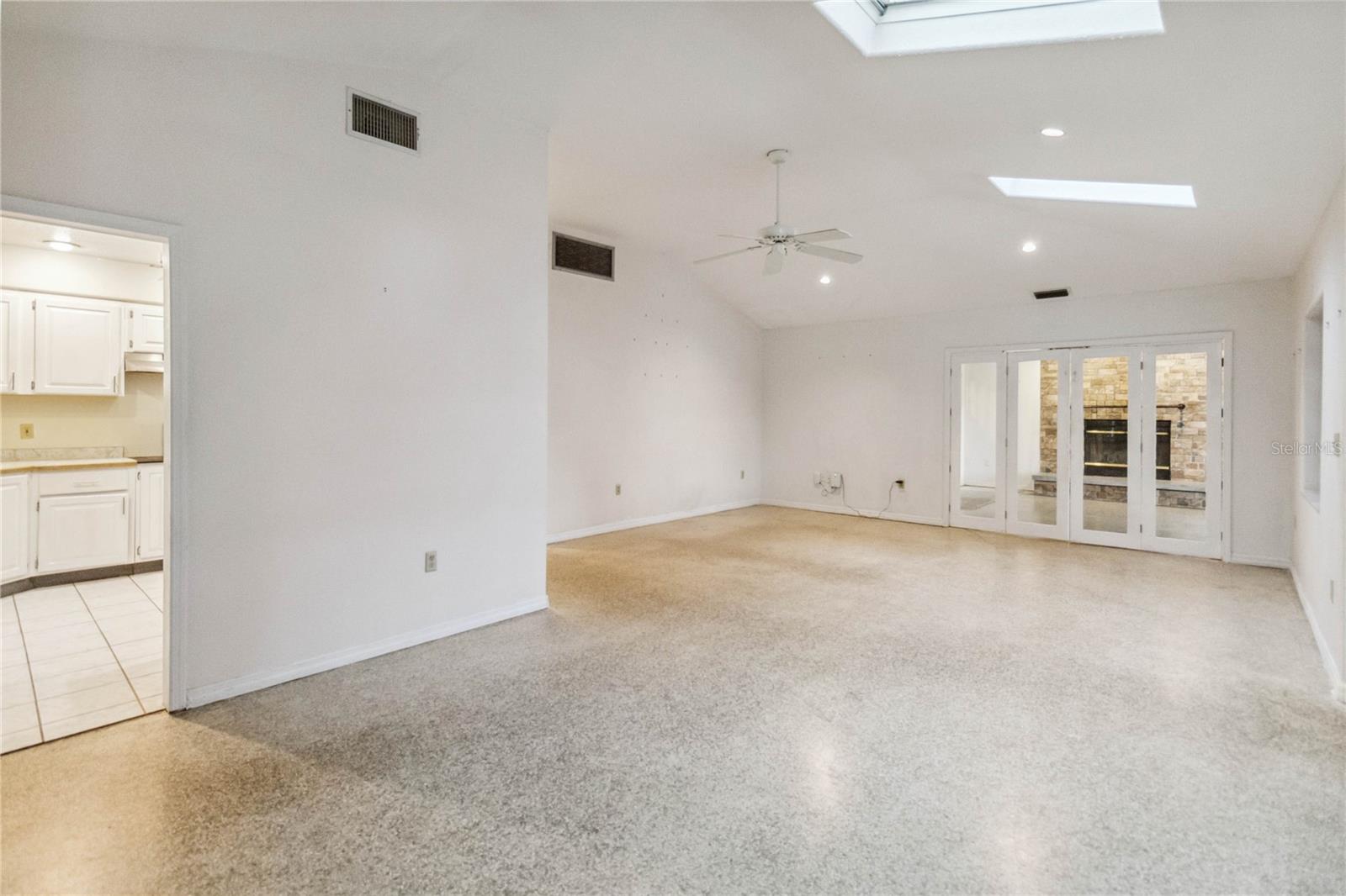 30845 WESTWARD HO AVE, SORRENTO, FL, 32776