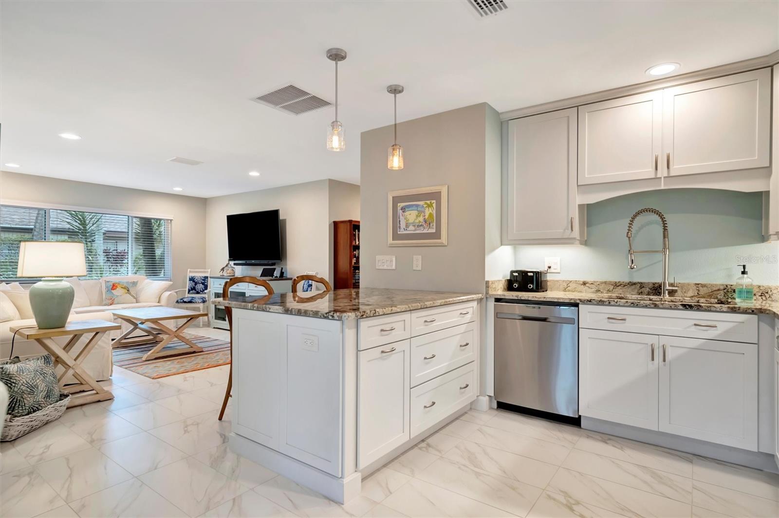 2810 51ST AVE W, BRADENTON, FL, 34207