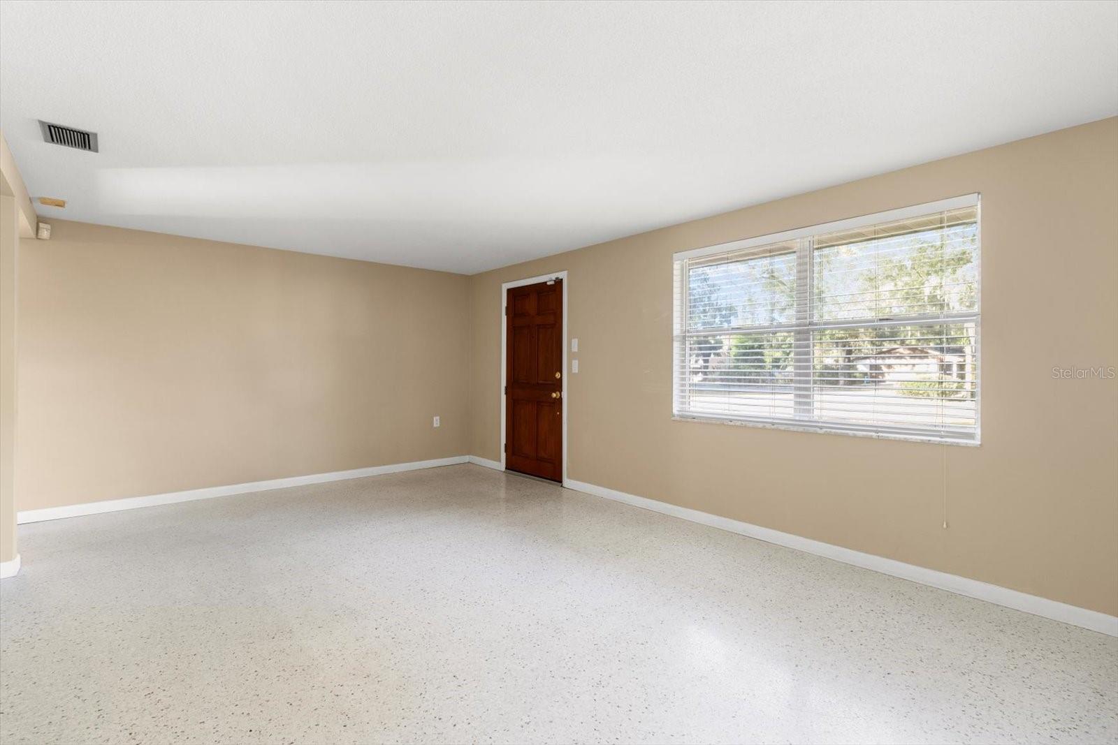 9181 S MOUNTAIN LAKE AVE, FLORAL CITY, FL, 34436
