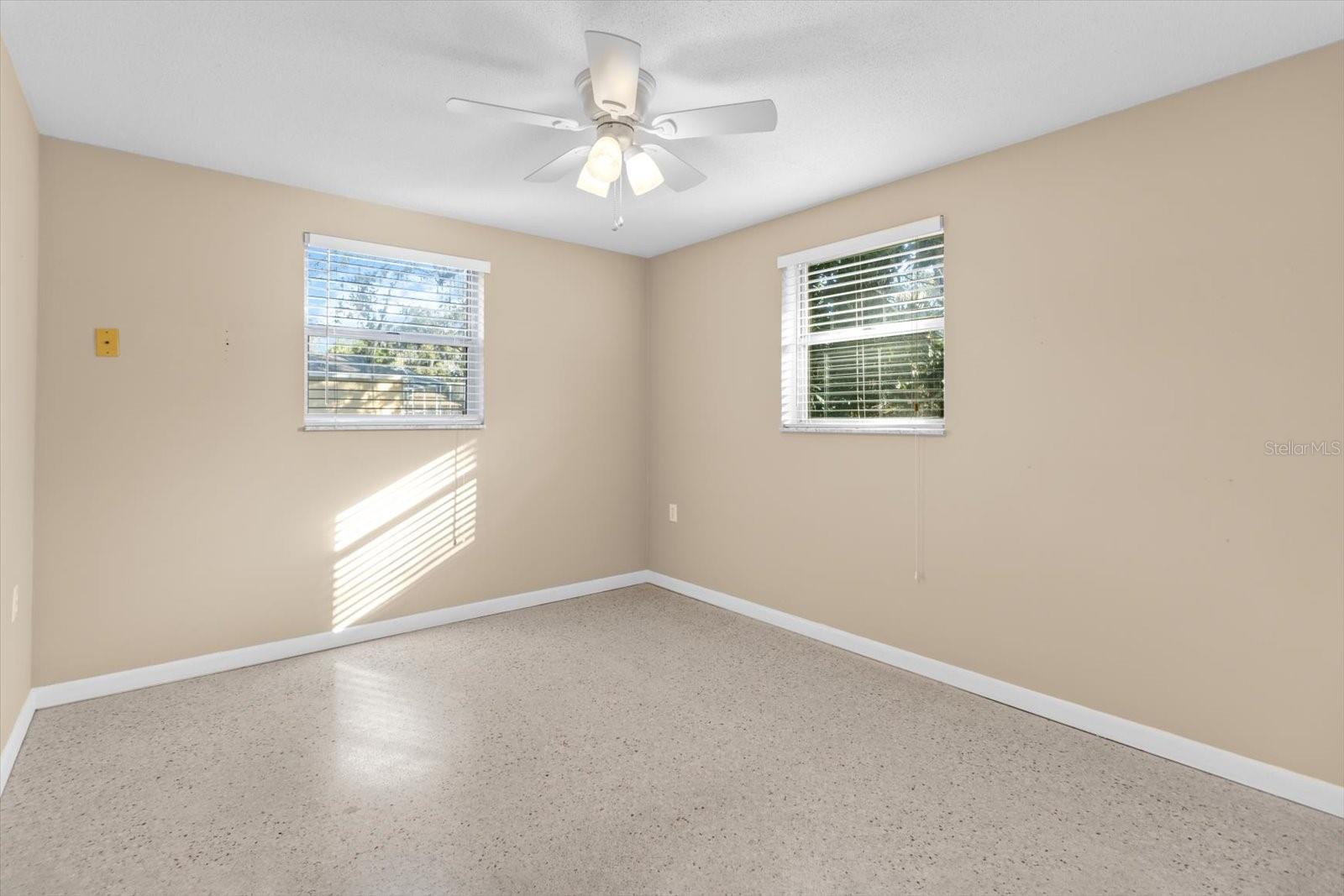 9181 S MOUNTAIN LAKE AVE, FLORAL CITY, FL, 34436