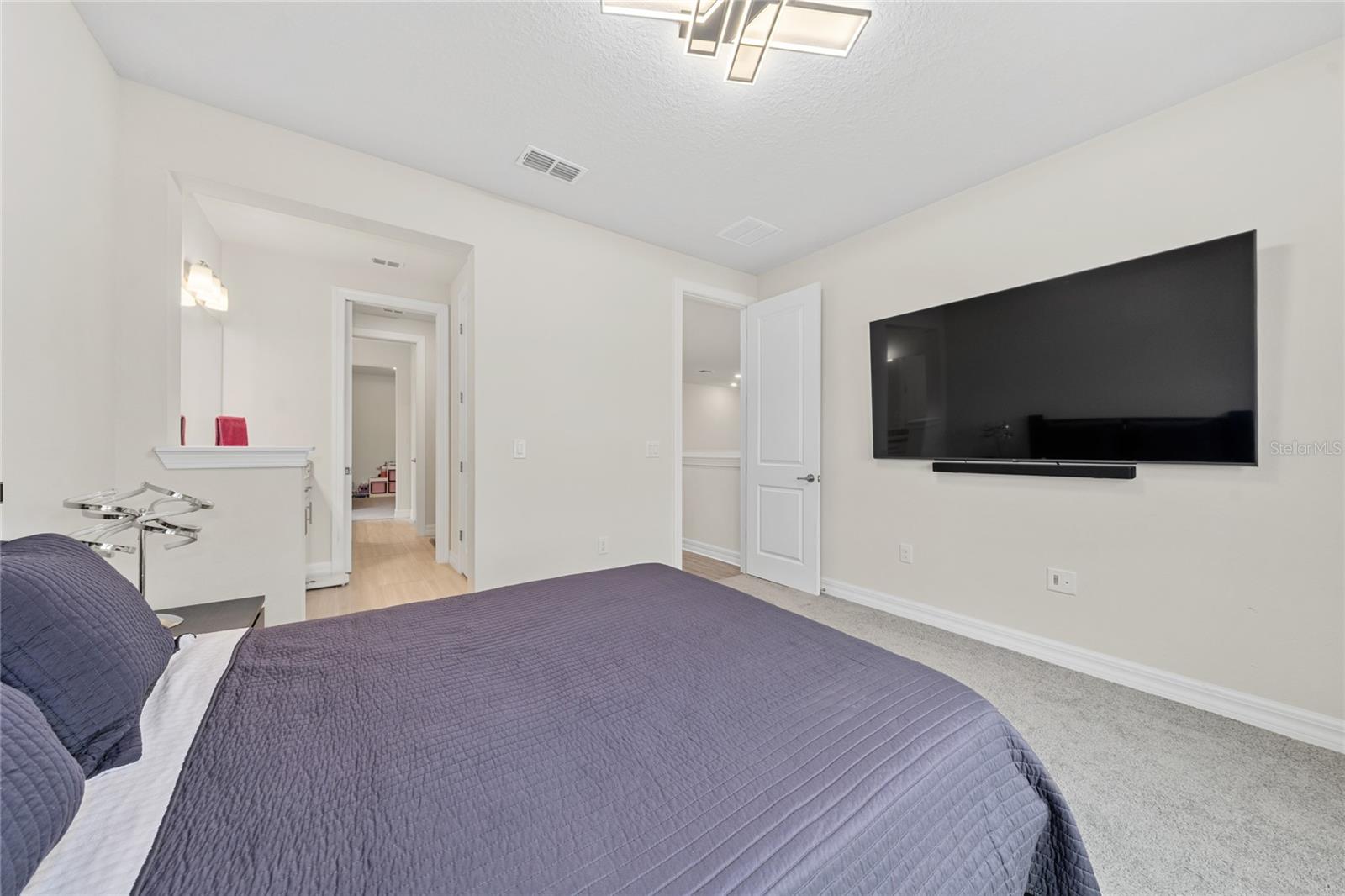 8024 LEAF GROVE CIR, ORLANDO, FL, 32836