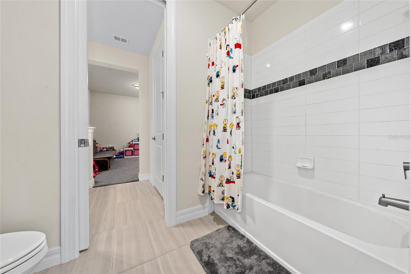 8024 LEAF GROVE CIR, ORLANDO, FL, 32836