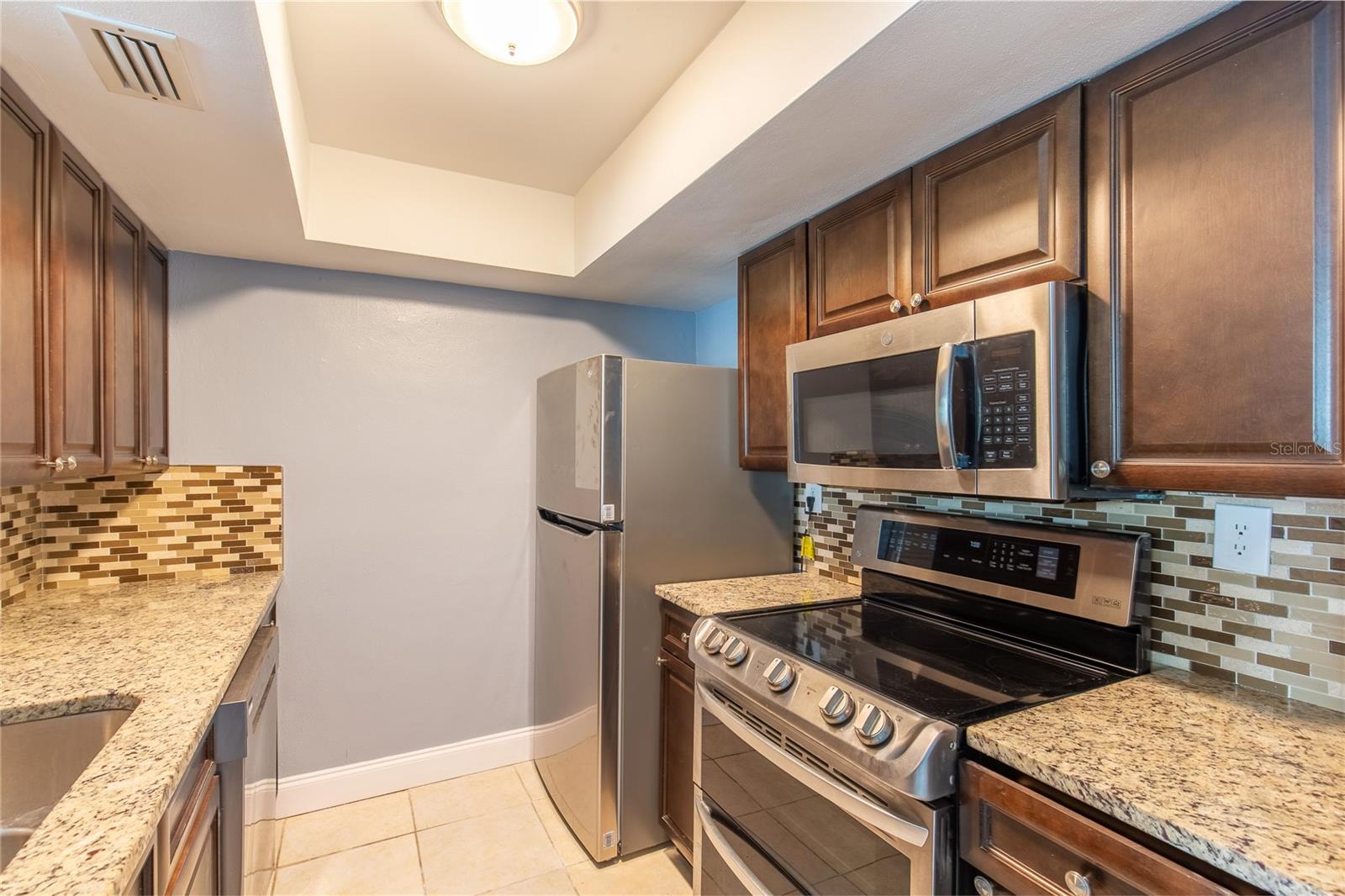 223 DOLPHIN PT #4, CLEARWATER BEACH, FL, 33767
