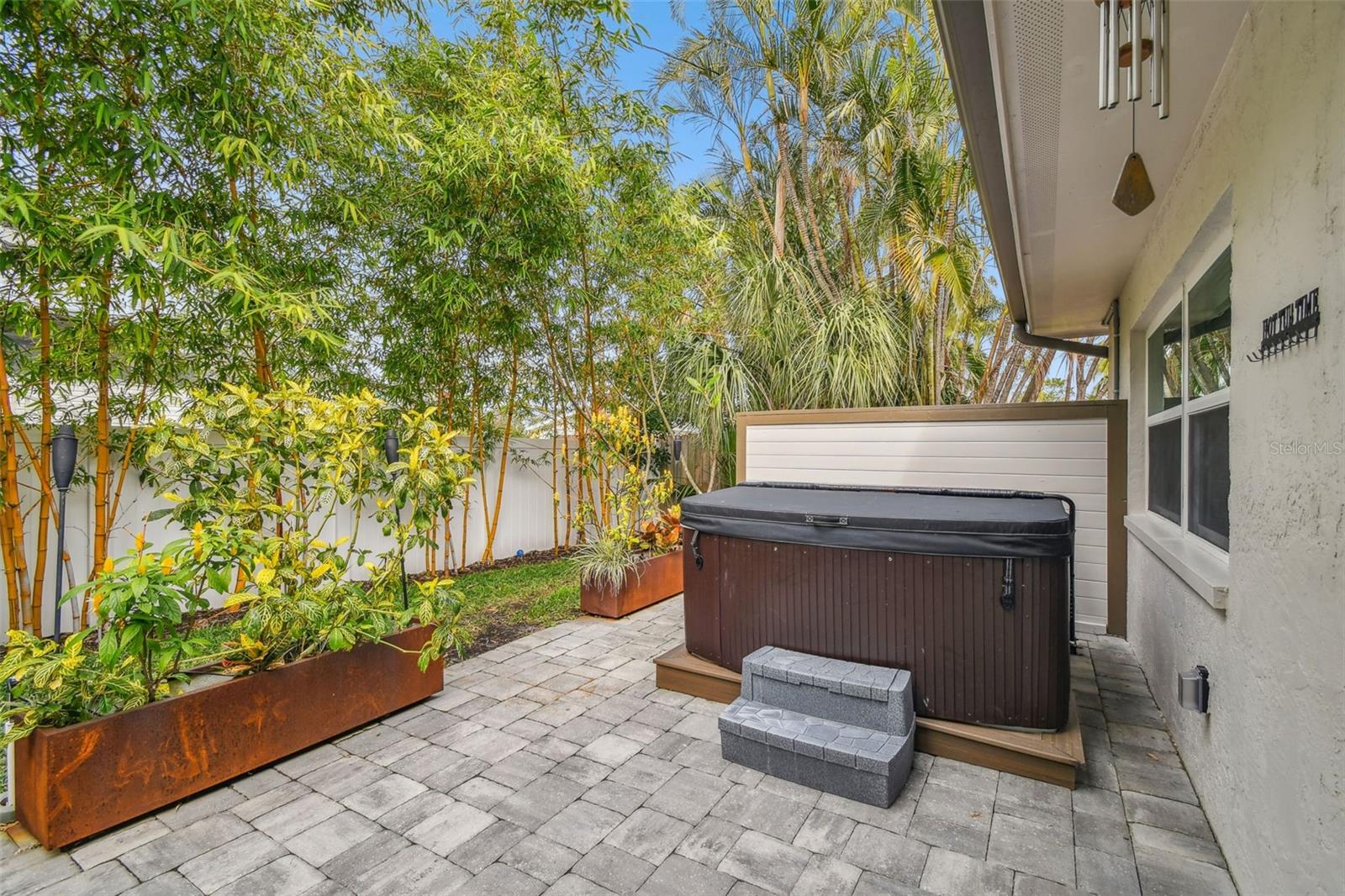 1927 MONTANA AVE NE, ST PETERSBURG, FL, 33703