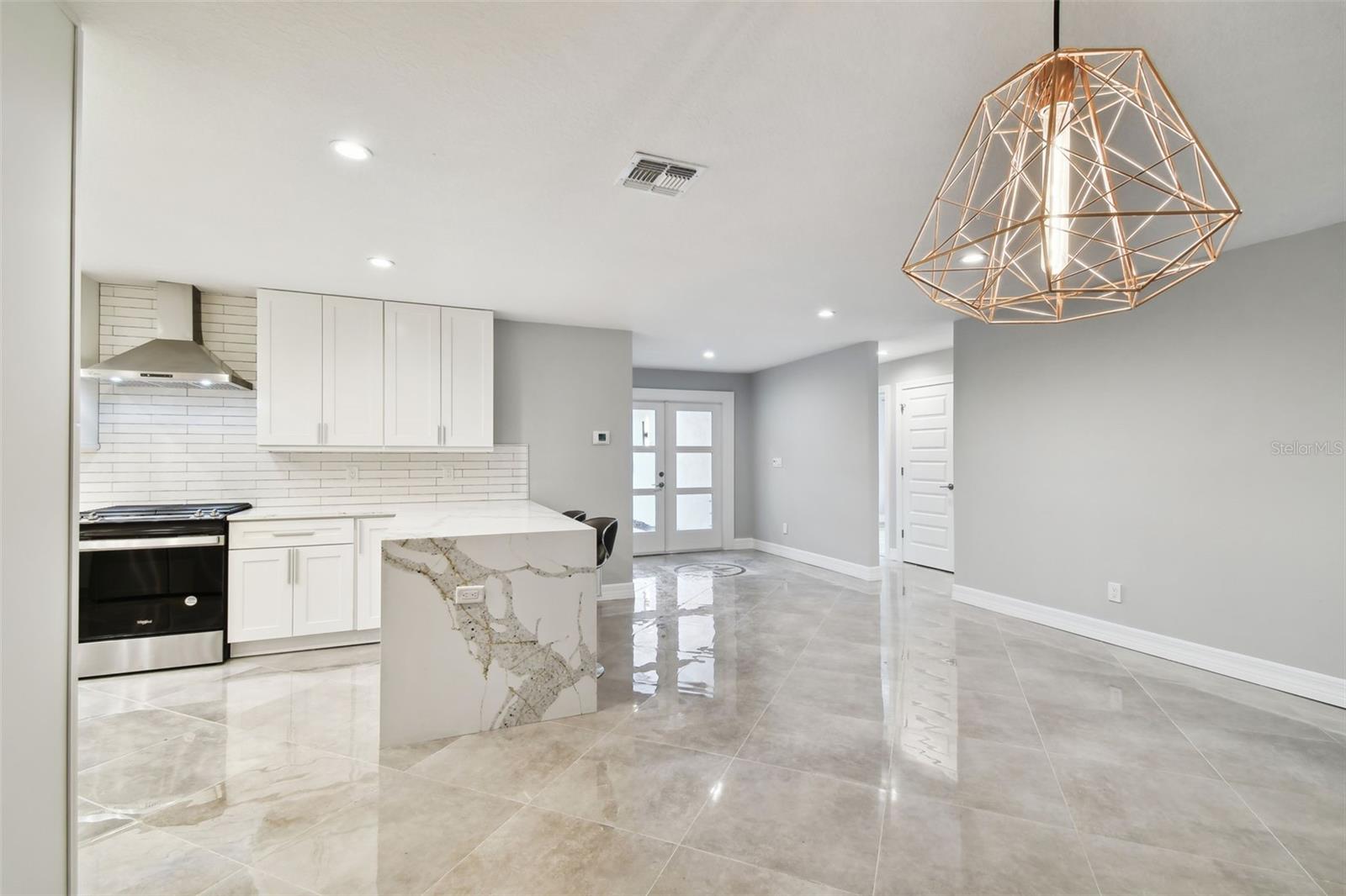 1927 MONTANA AVE NE, ST PETERSBURG, FL, 33703