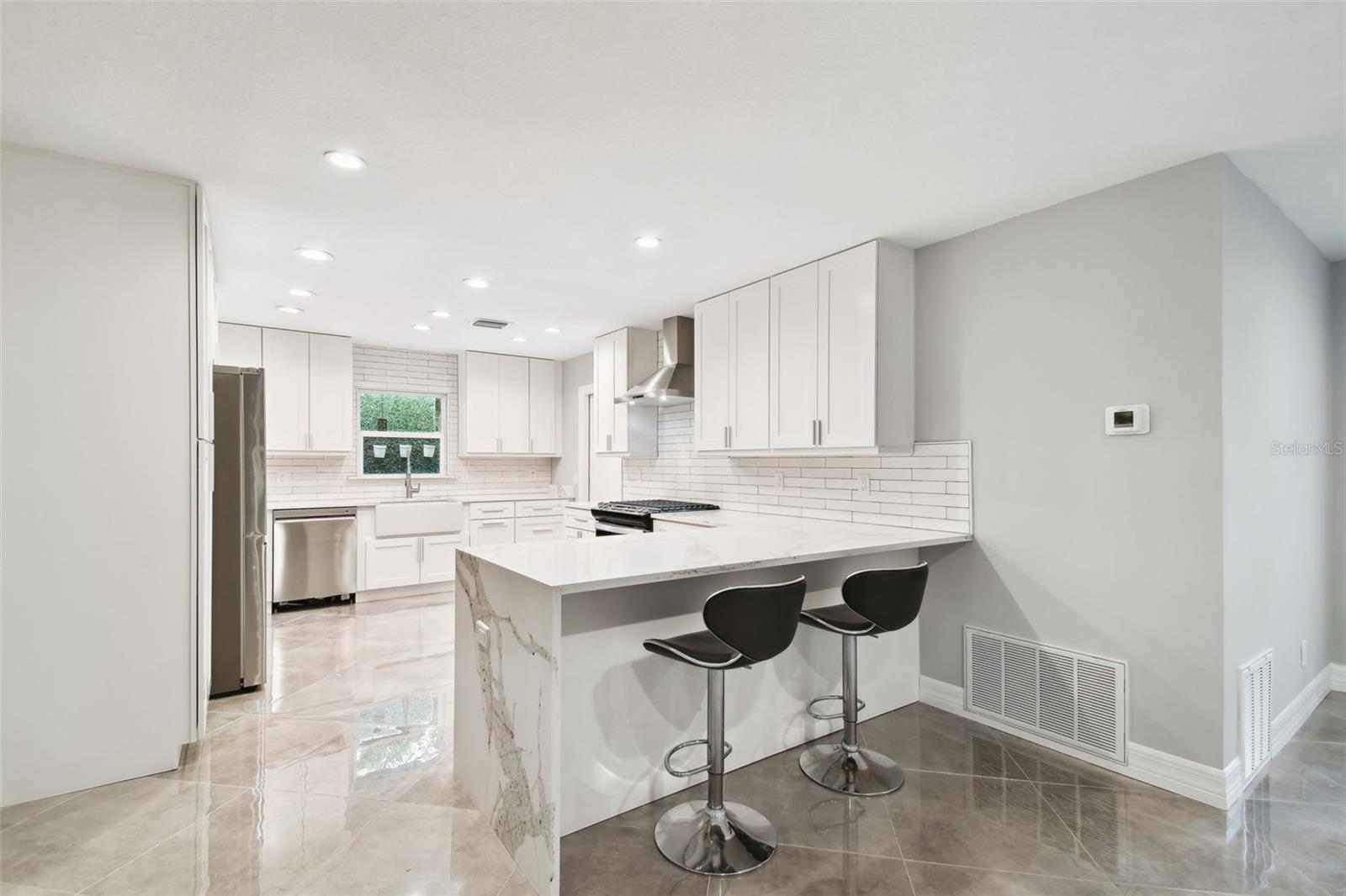 1927 MONTANA AVE NE, ST PETERSBURG, FL, 33703