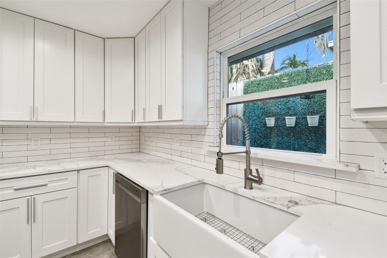 1927 MONTANA AVE NE, ST PETERSBURG, FL, 33703