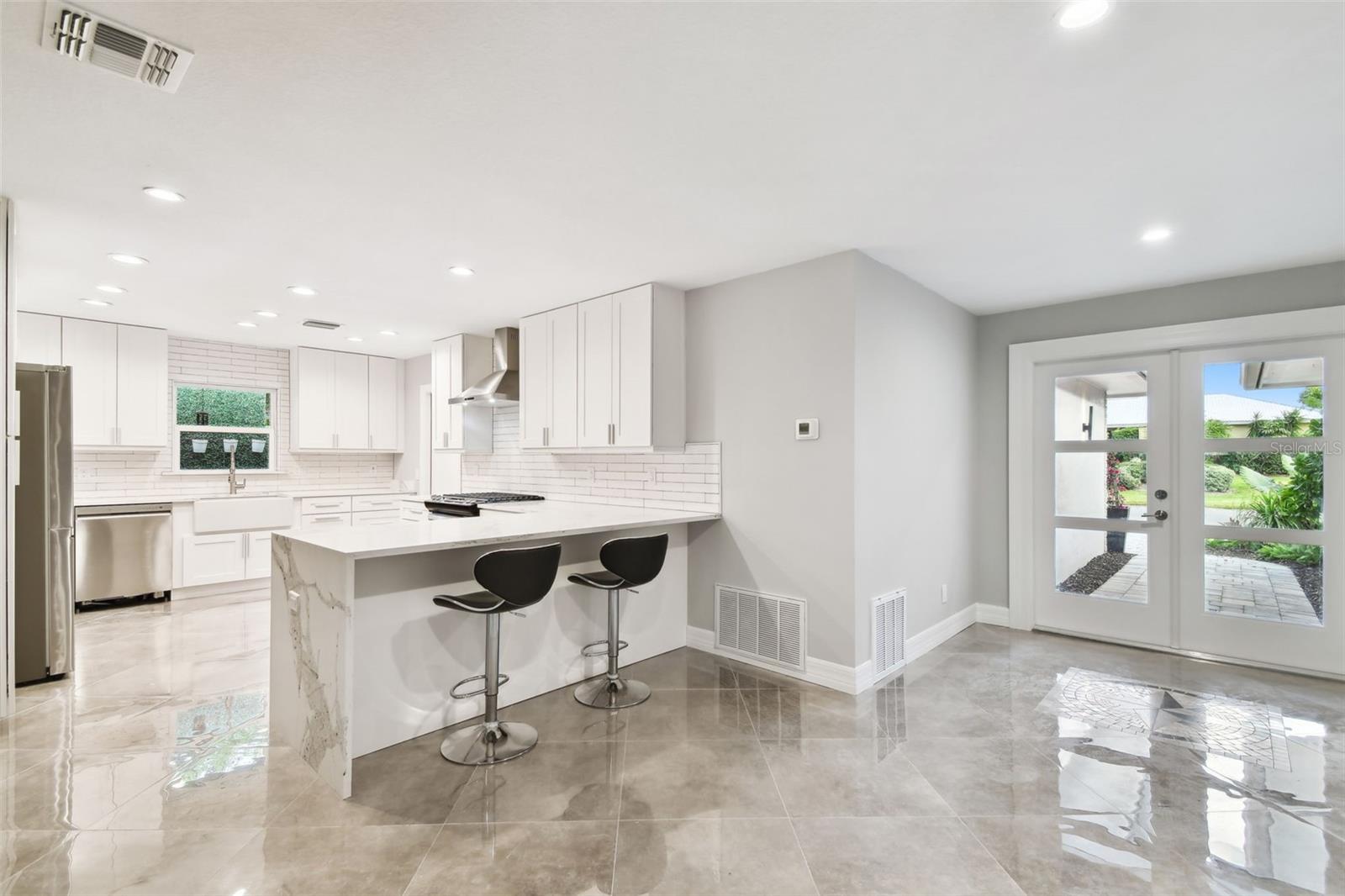 1927 MONTANA AVE NE, ST PETERSBURG, FL, 33703