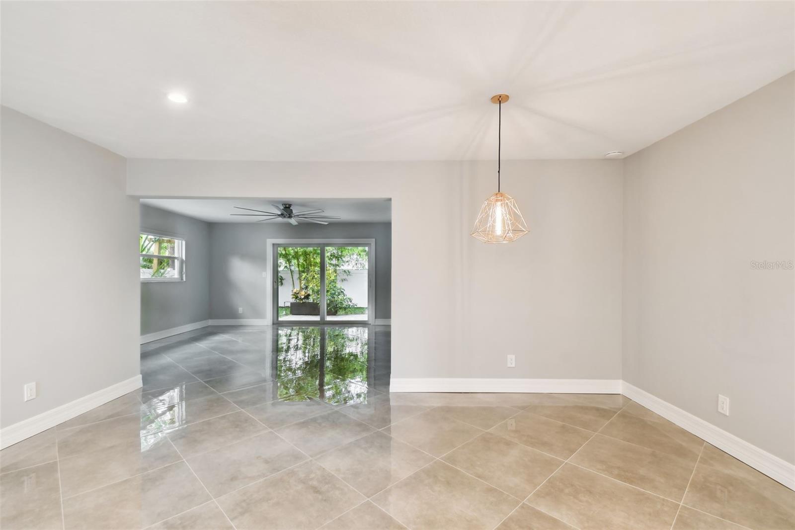 1927 MONTANA AVE NE, ST PETERSBURG, FL, 33703
