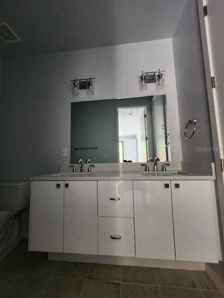532 W PLAZA PL #2, TAMPA, FL, 33602