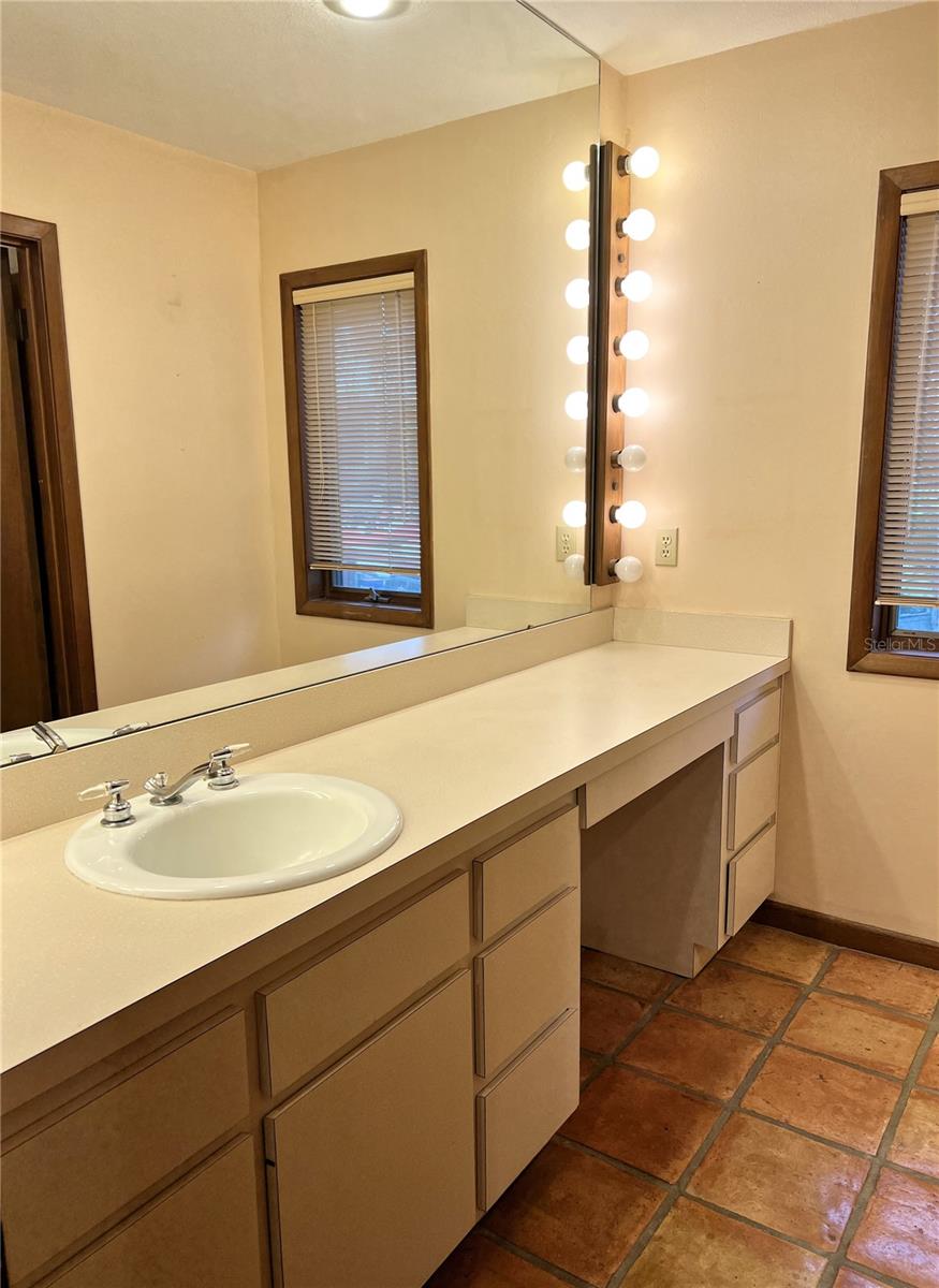 952 N HERON CIR, WINTER HAVEN, FL, 33884