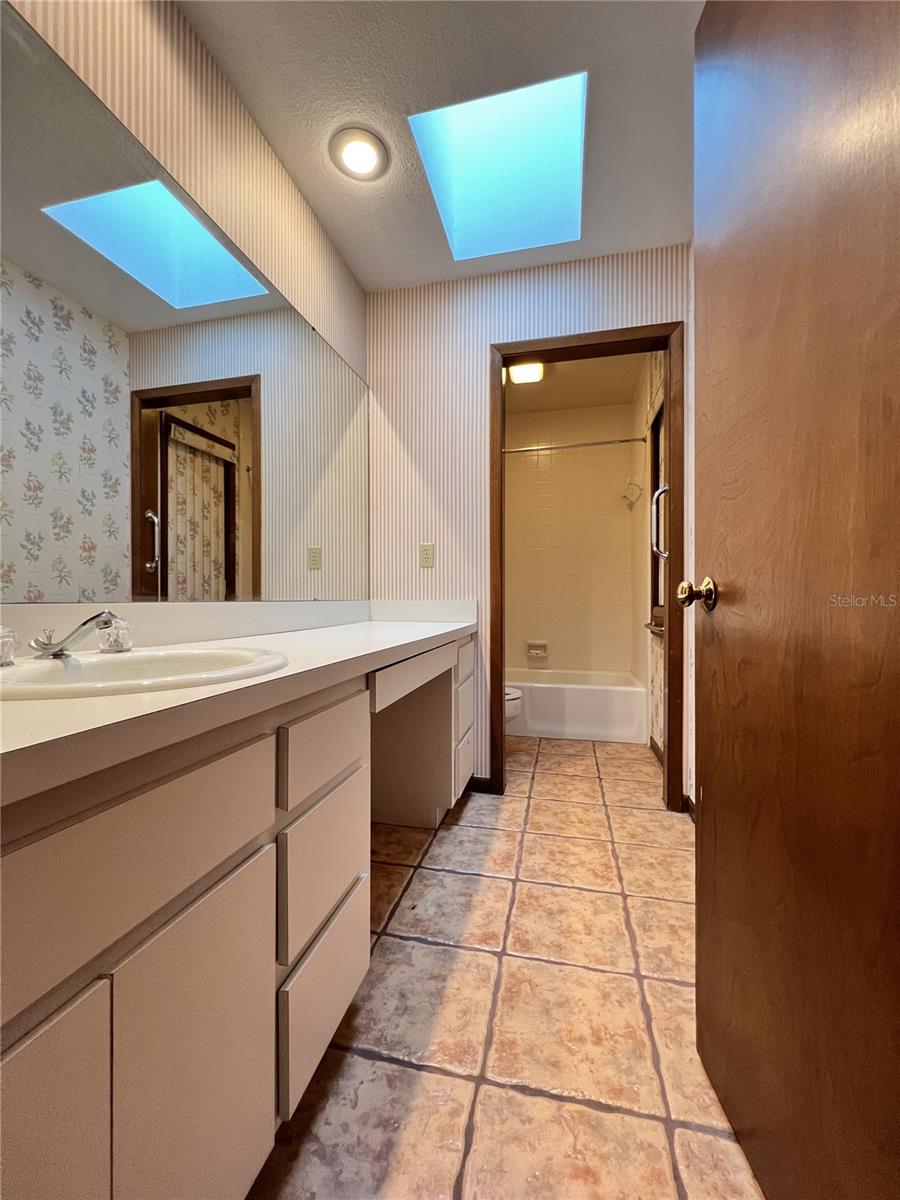 952 N HERON CIR, WINTER HAVEN, FL, 33884