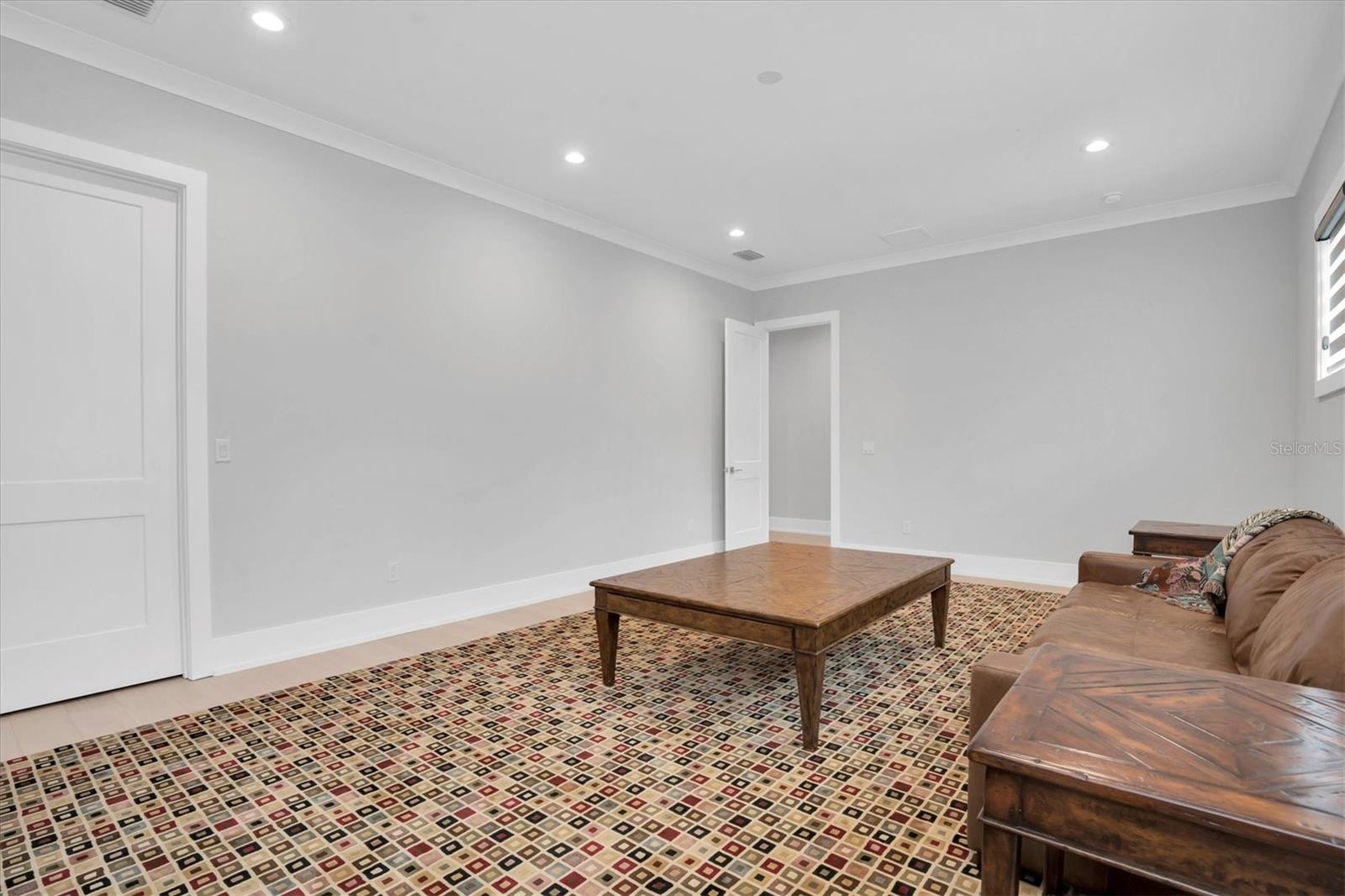 3213 W FAIR OAKS AVE, TAMPA, FL, 33611