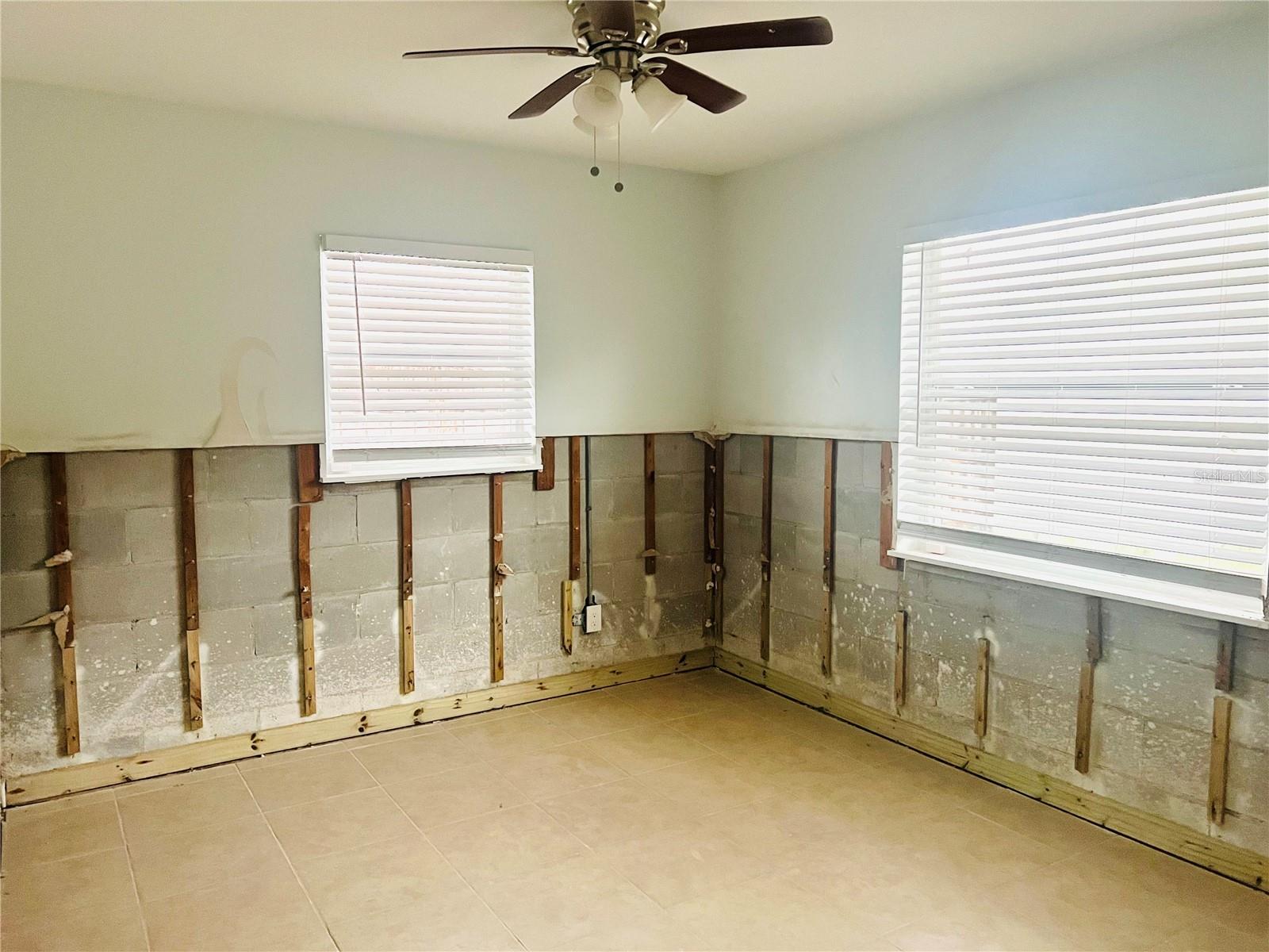 4135 HELENA ST NE, ST PETERSBURG, FL, 33703