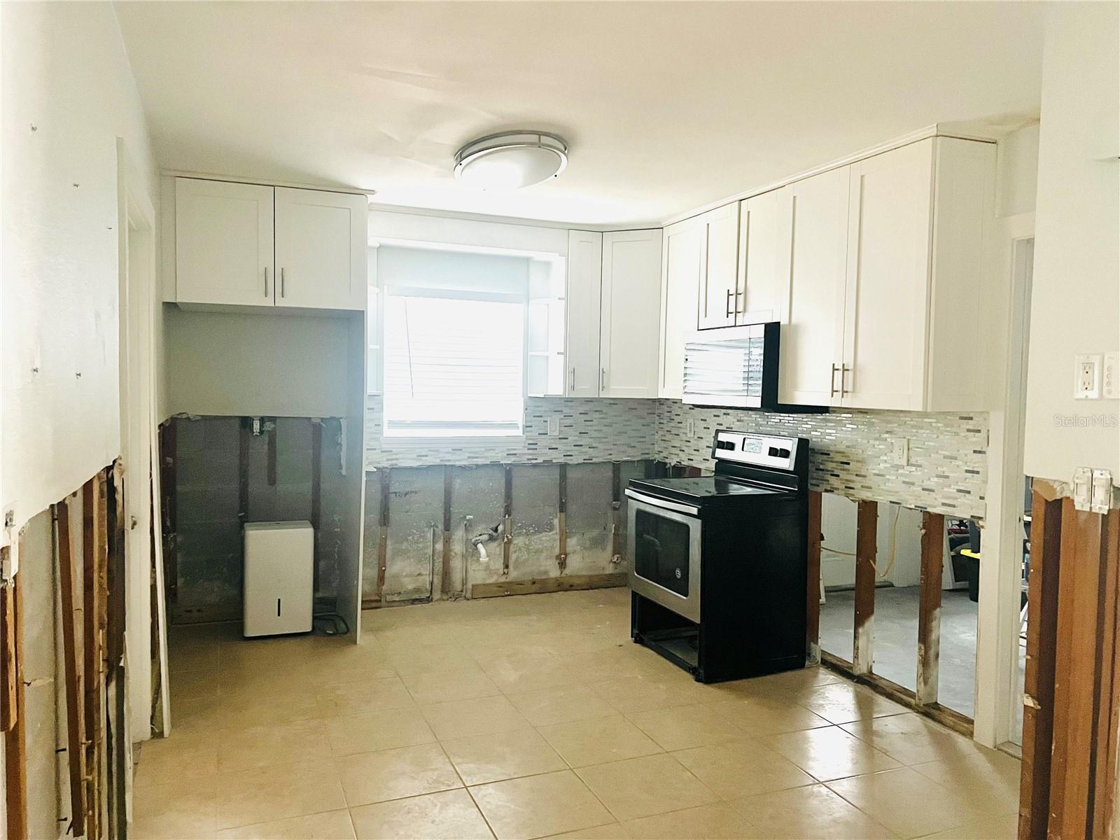 4135 HELENA ST NE, ST PETERSBURG, FL, 33703