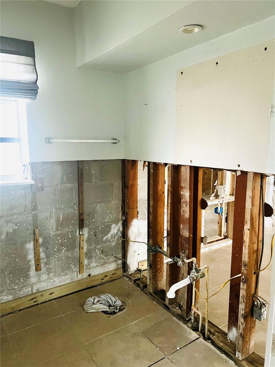4135 HELENA ST NE, ST PETERSBURG, FL, 33703