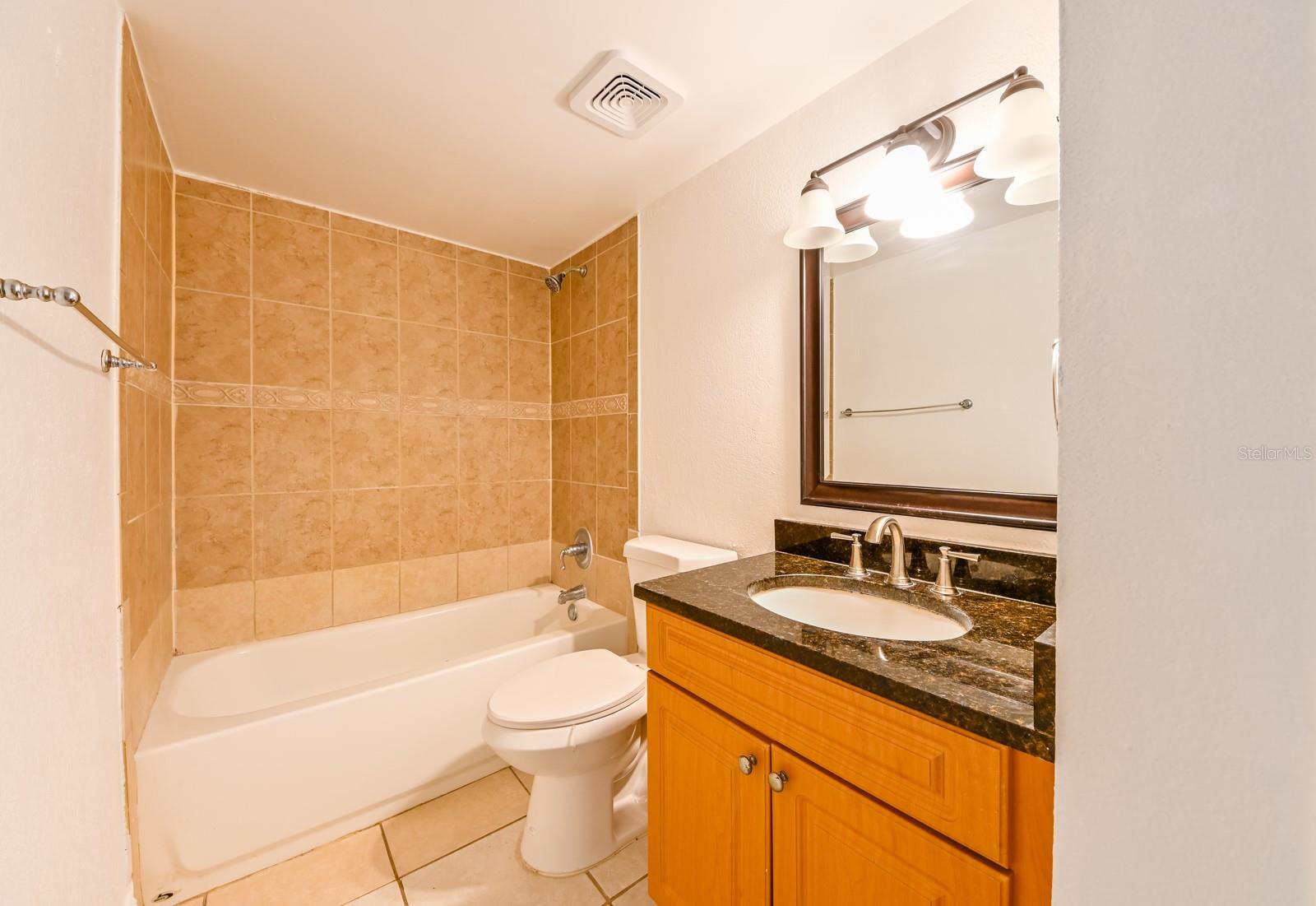 14417 AMERICANA CIR #105, TAMPA, FL, 33613