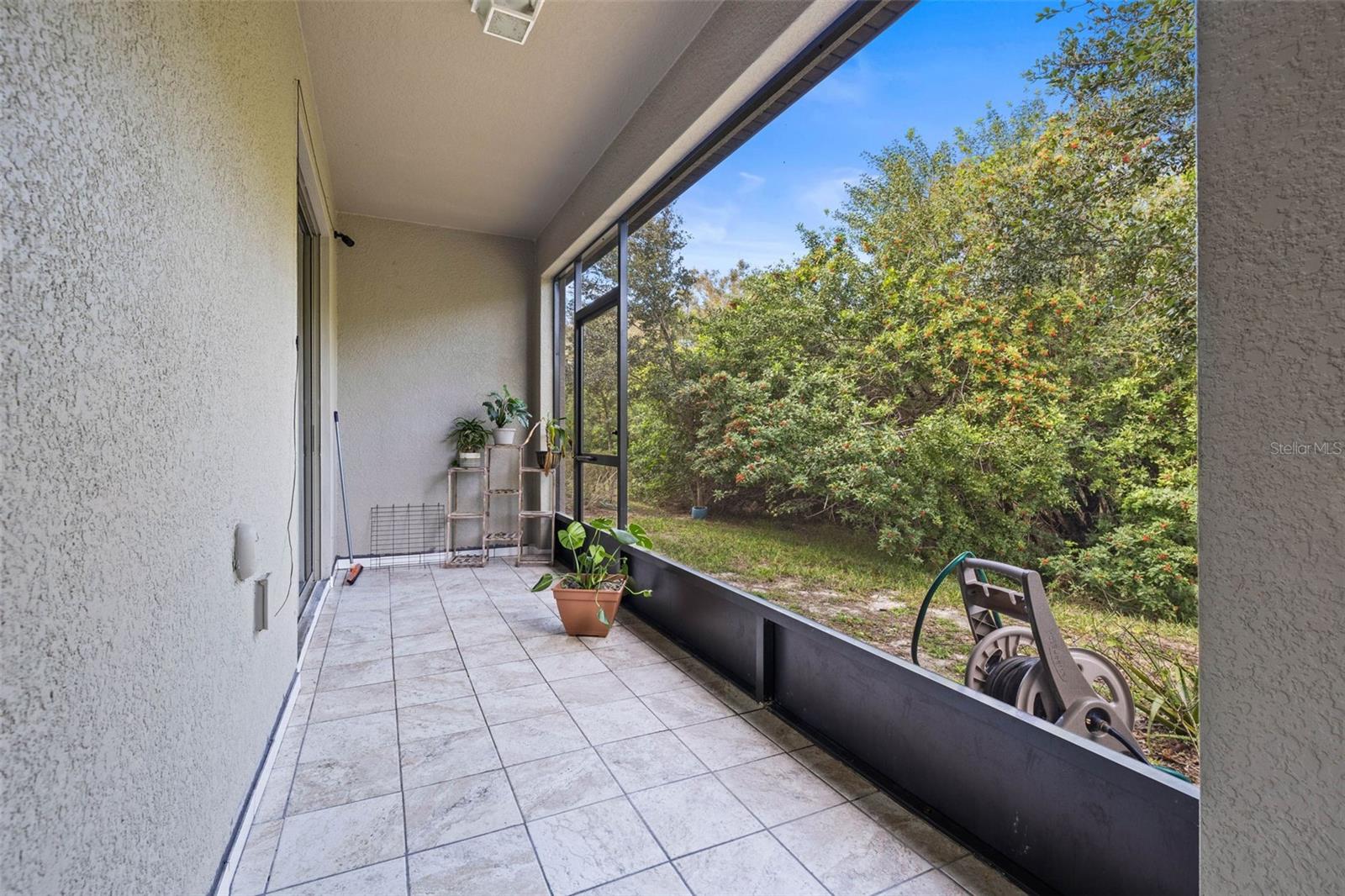 9642 PEMBROOKE PINES DR, SUN CITY CENTER, FL, 33573