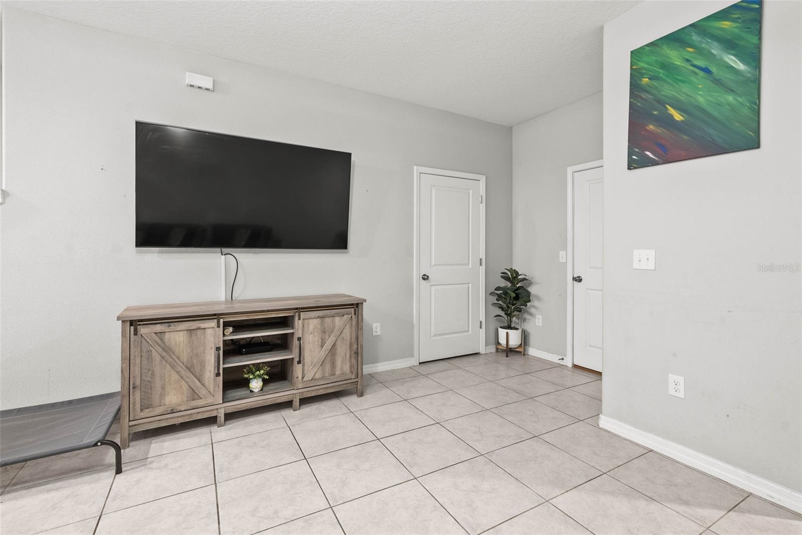 9642 PEMBROOKE PINES DR, SUN CITY CENTER, FL, 33573