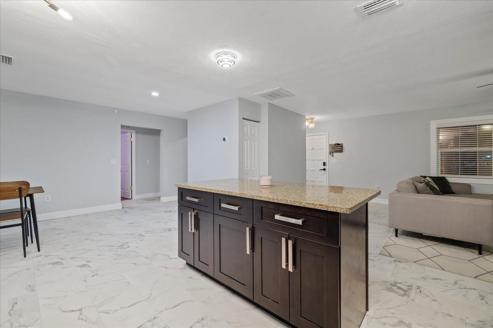 7803 24TH AVE W, BRADENTON, FL, 34209