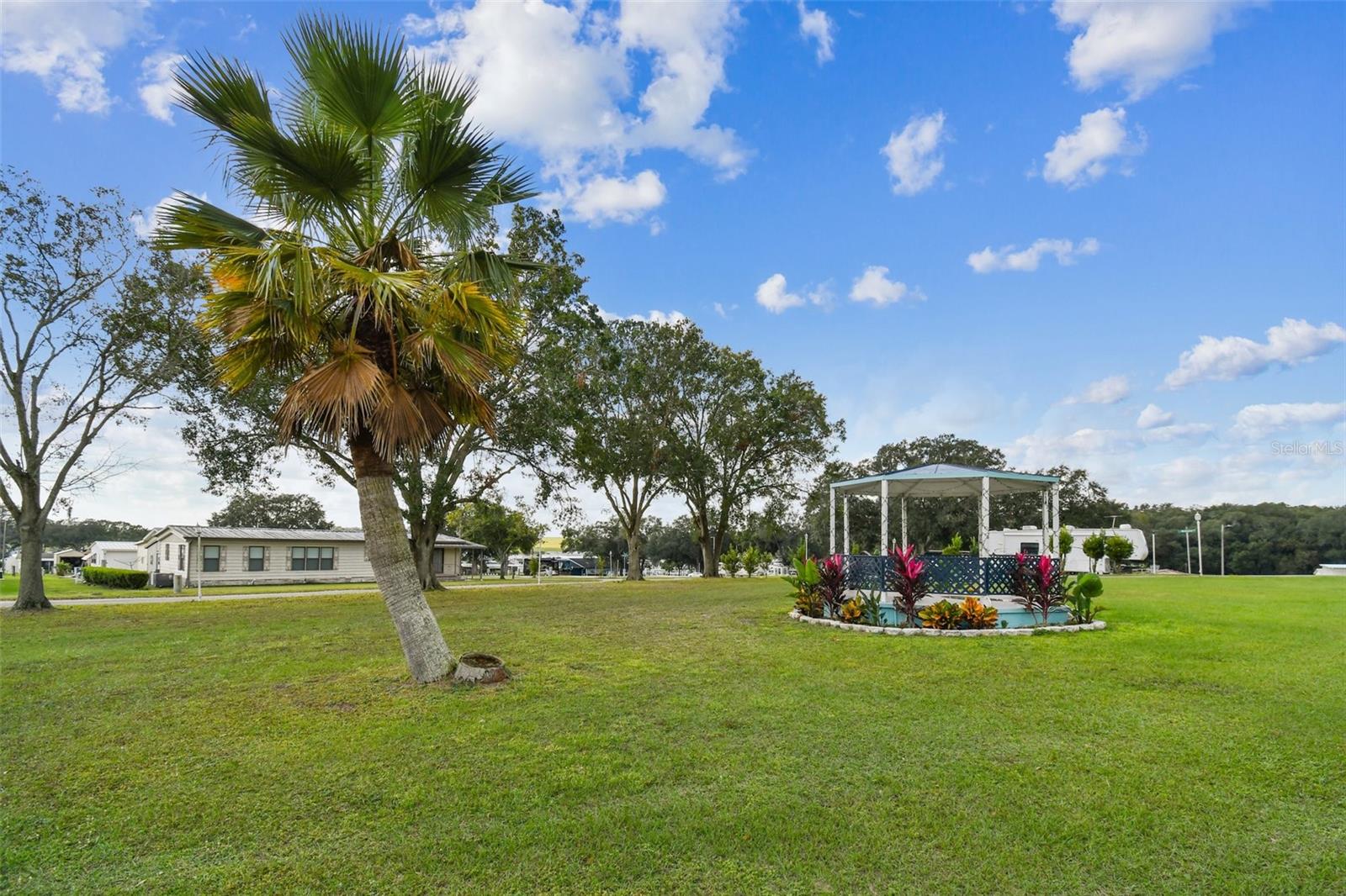 10043 COLLINGWOOD AVE, DADE CITY, FL, 33525