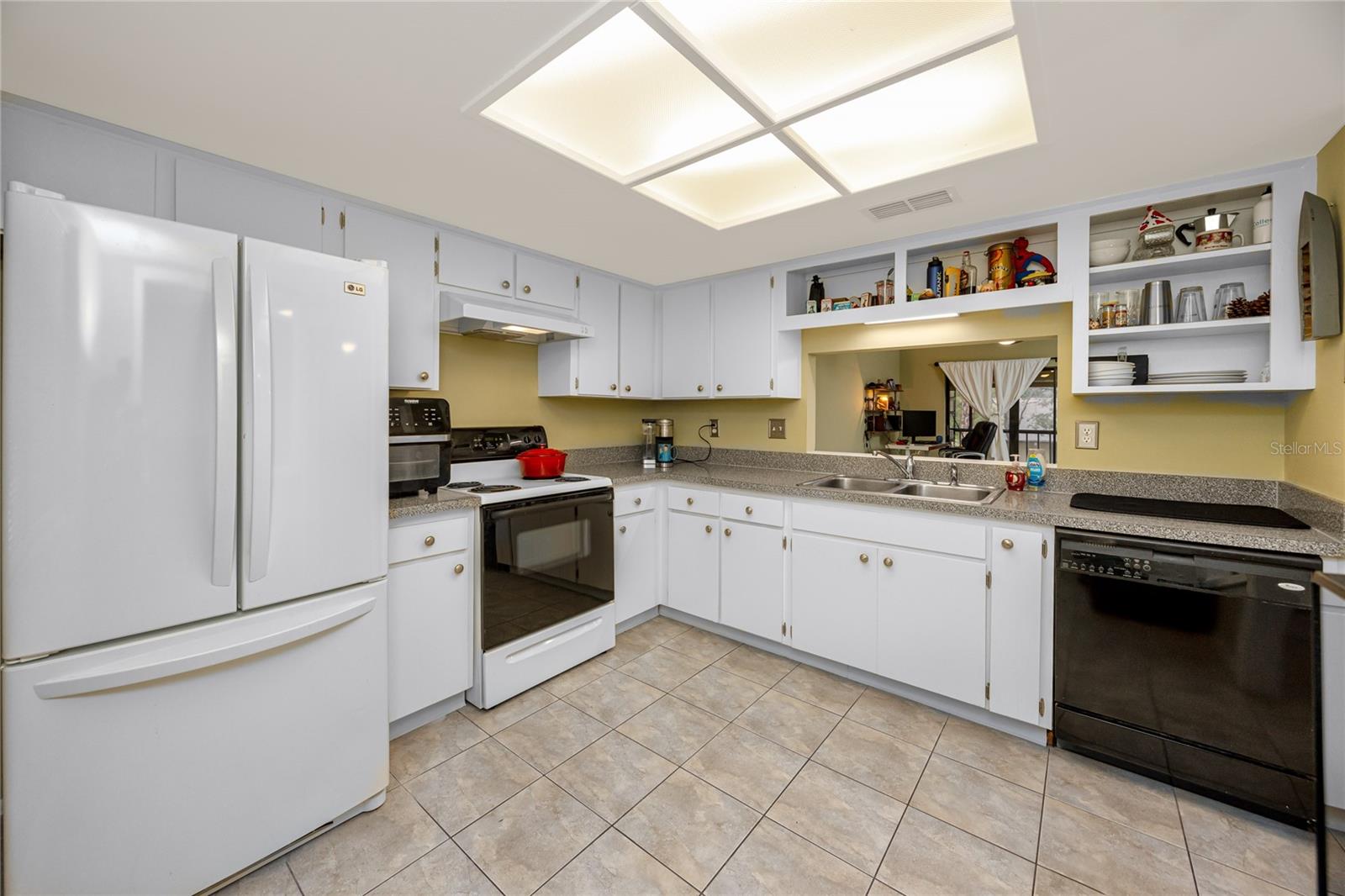 2561 ROYAL PINES CIR #14H, CLEARWATER, FL, 33763