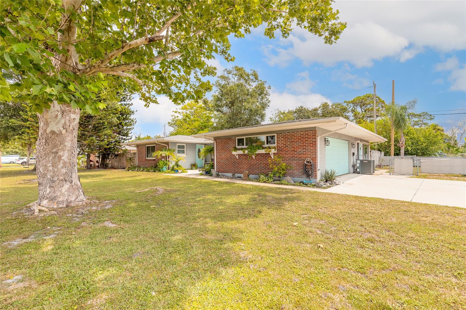 559 EAGLE DR, DAYTONA BEACH, FL, 32117