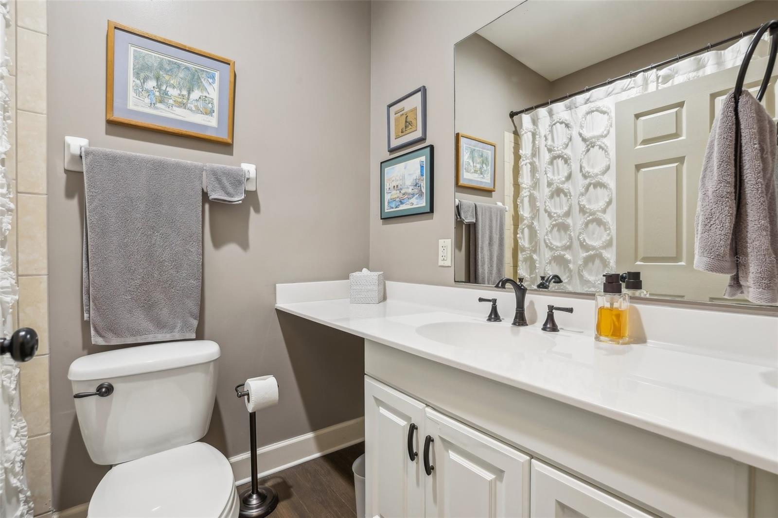 617 W UNIVERSITY AVE, DELAND, FL, 32720