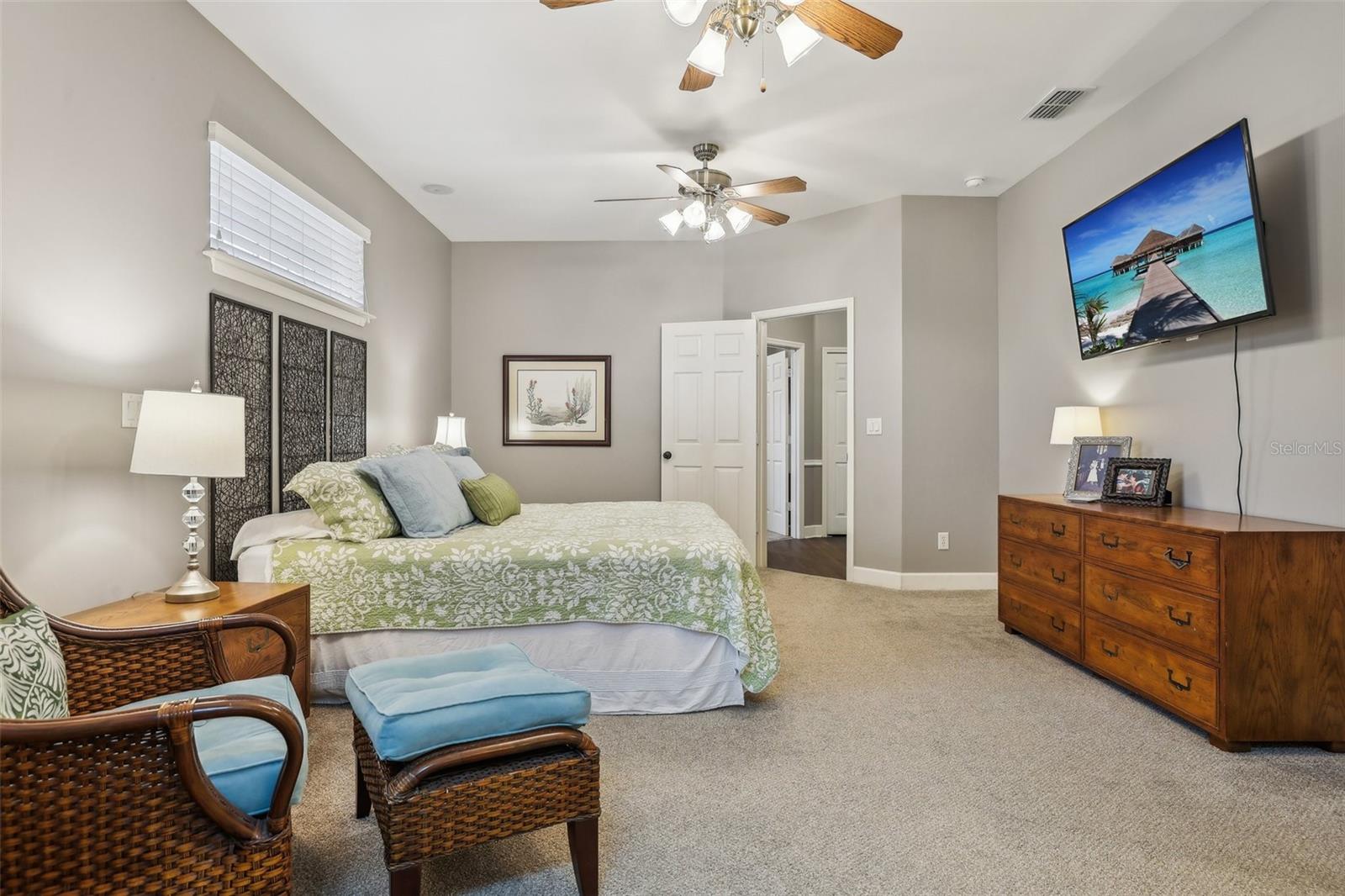 617 W UNIVERSITY AVE, DELAND, FL, 32720