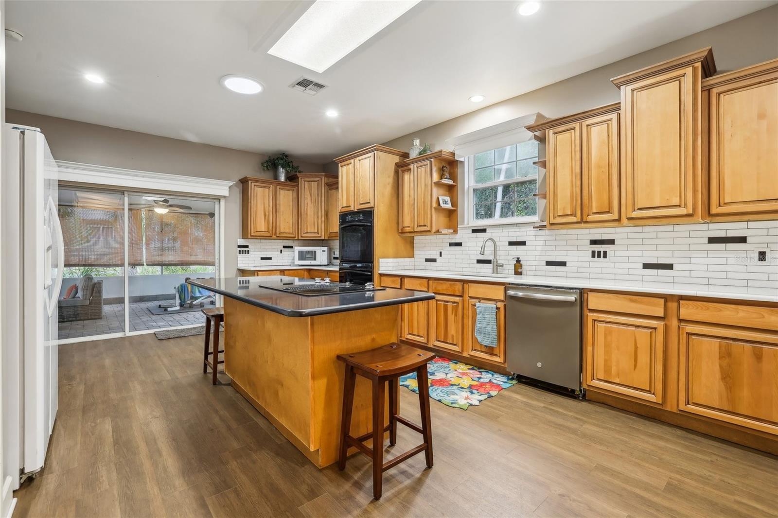 617 W UNIVERSITY AVE, DELAND, FL, 32720