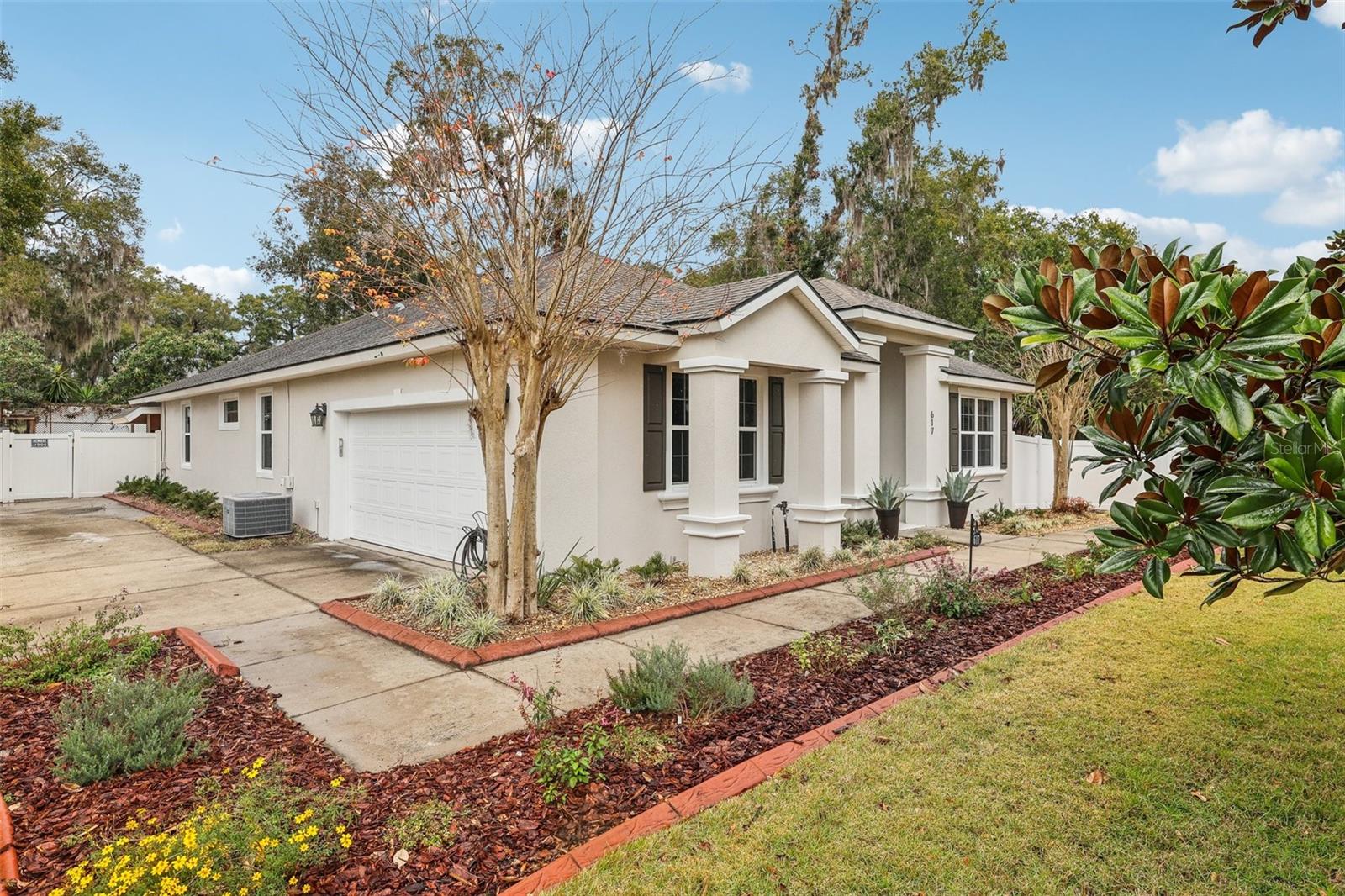 617 W UNIVERSITY AVE, DELAND, FL, 32720