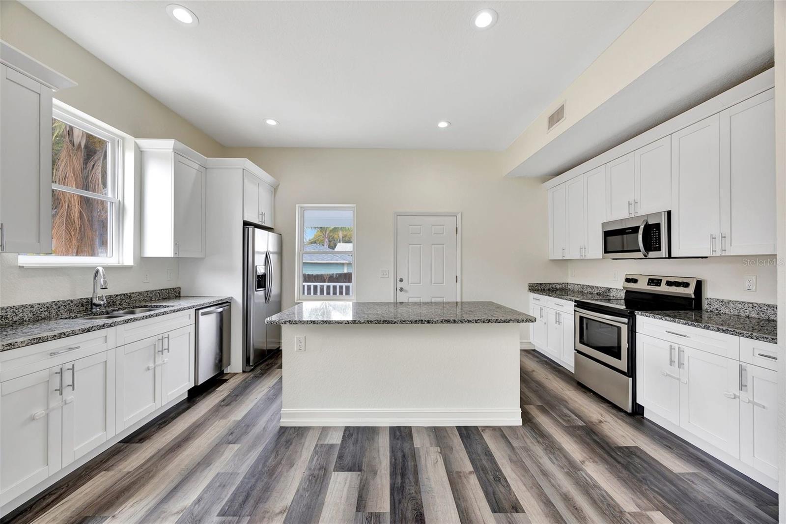 912 E 20TH AVE, TAMPA, FL, 33605
