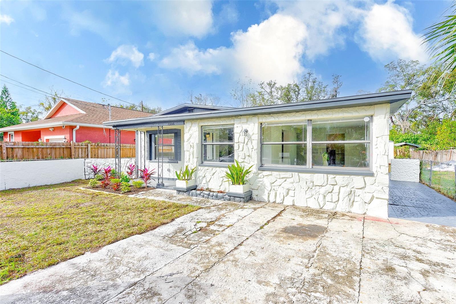 8306 N KLONDYKE ST, TAMPA, FL, 33604