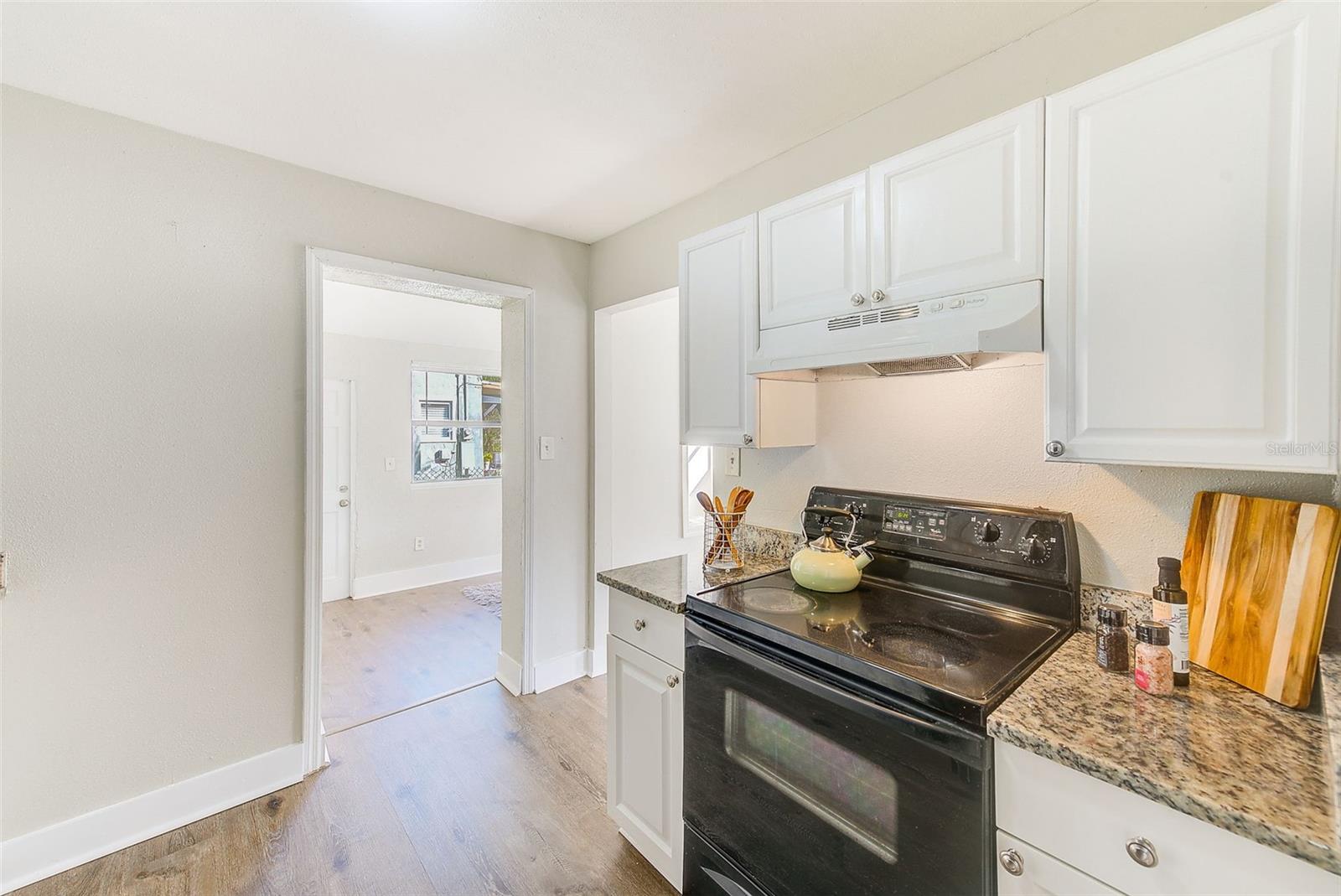 8306 N KLONDYKE ST, TAMPA, FL, 33604