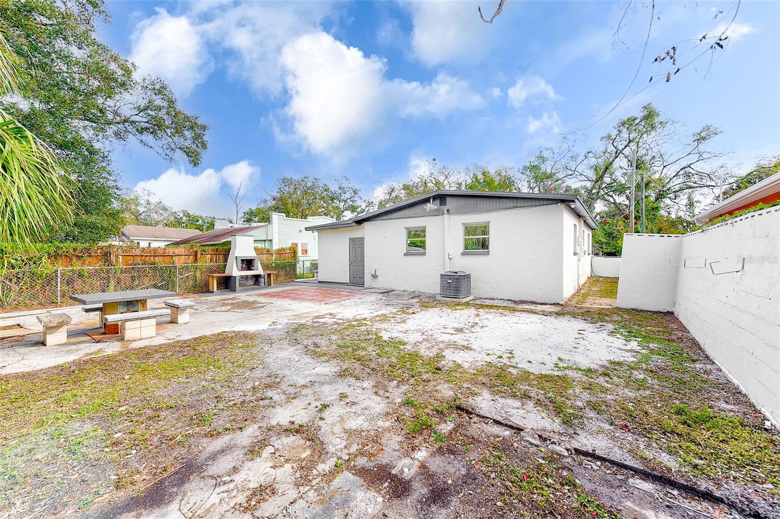 8306 N KLONDYKE ST, TAMPA, FL, 33604